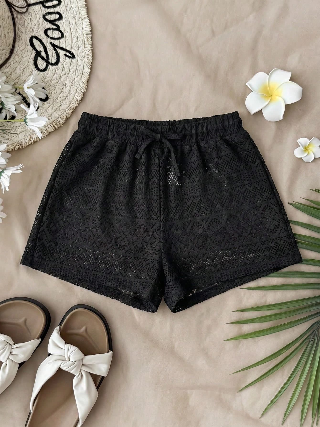 SHEIN Teen Girls' Solid Color Jacquard Wave Hem Hollow Casual Shorts