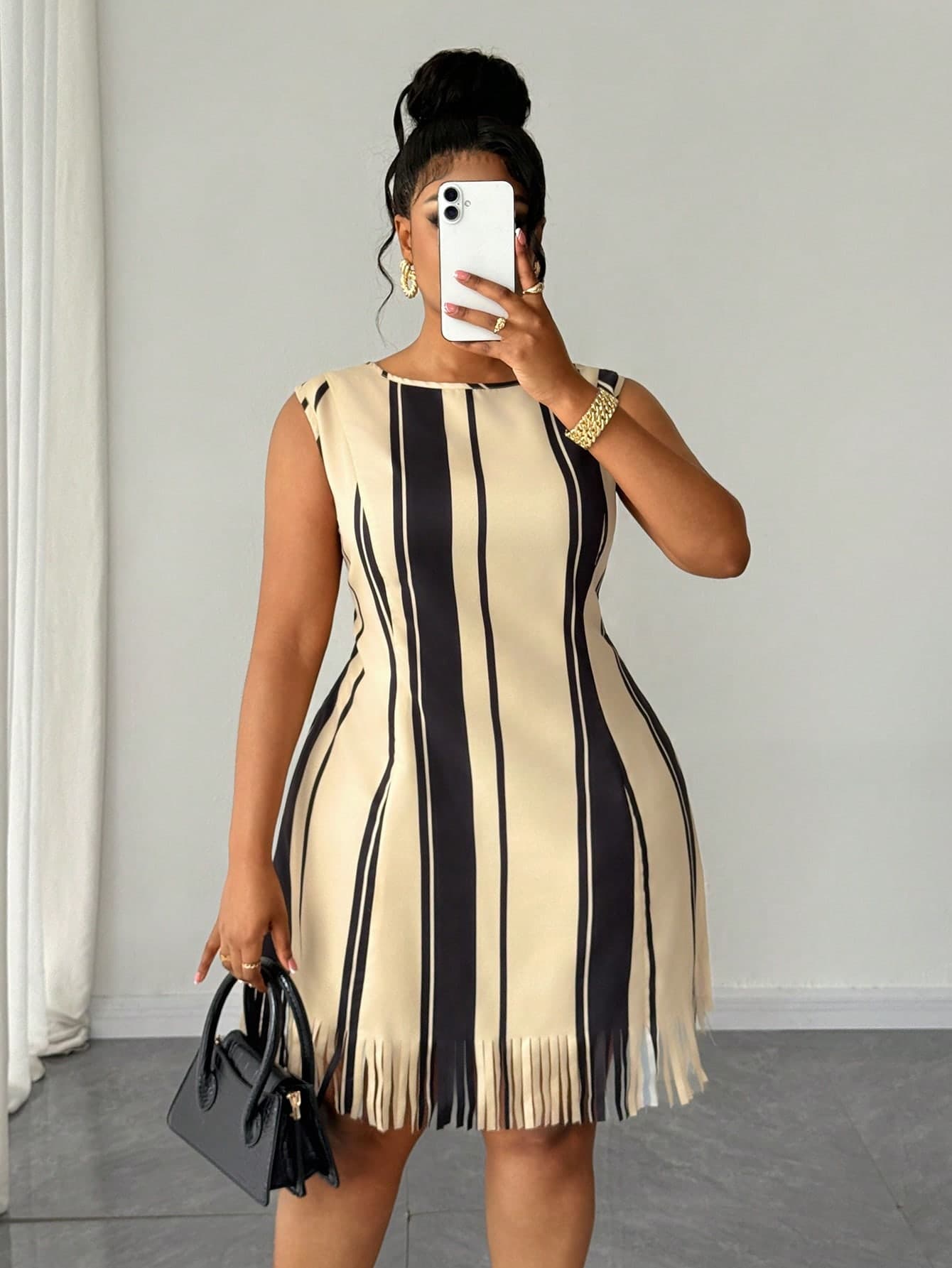 Maweii Plus Size Women's Summer Striped Print Fabric Round Neck Sleeveless Waist Design Fashionable Tassel A-Line Short Dress