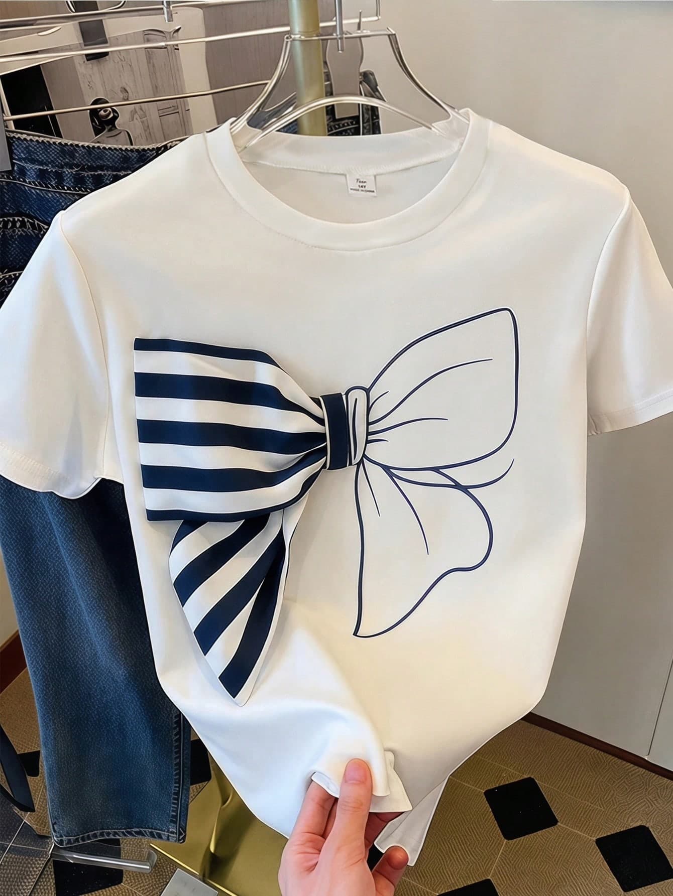 SHEIN 1pc Casual Fashionable Daily Wear Pearl Decor Bow Graphic White Short Sleeve Round Neck T-Shirt For Teenage Girls, Summer