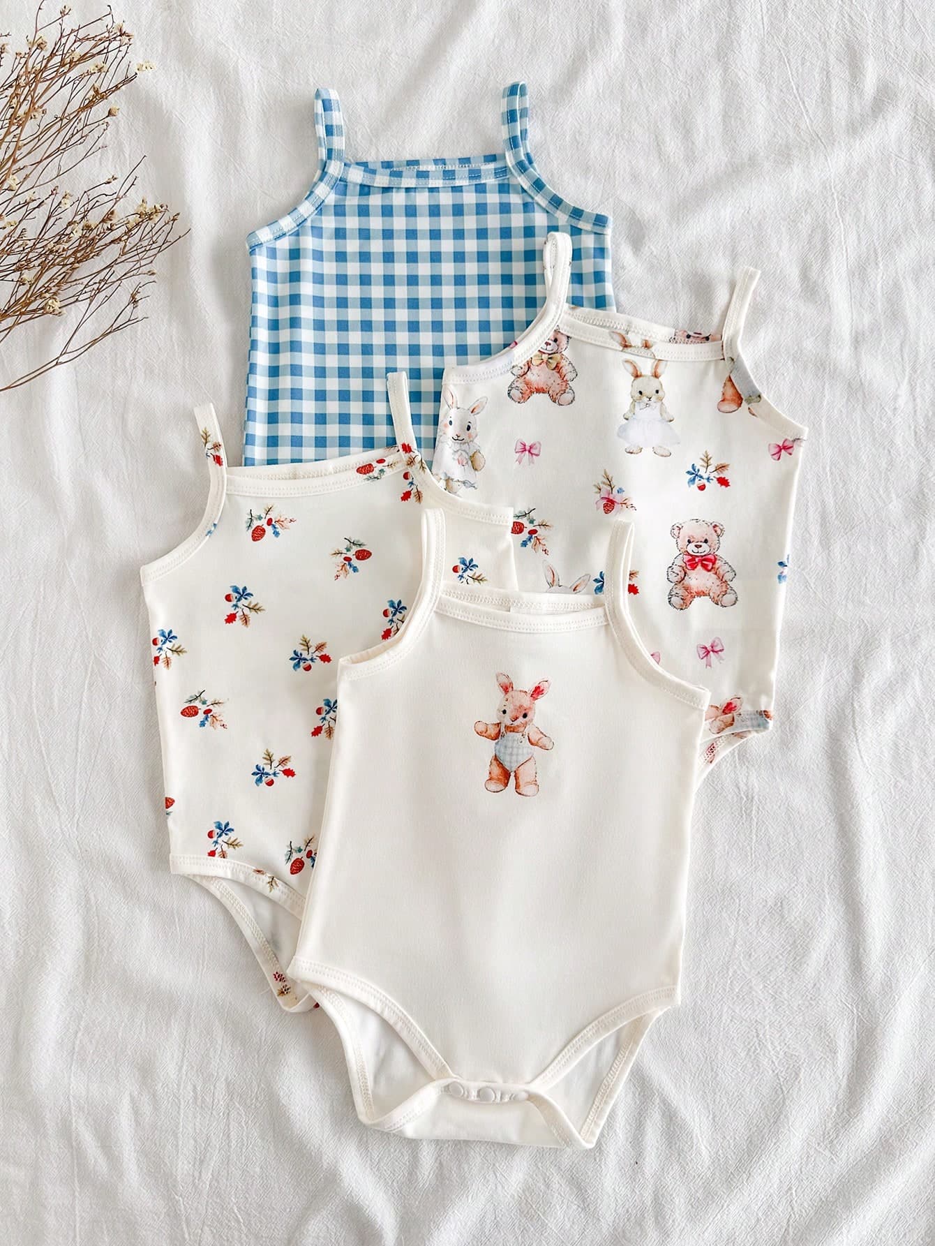 SHEIN Vintaside Kids 4pcs/Set Newborn Baby Girls' Floral,Plaid,Rabbit Print Rompers,Cute White Summer Soft Fabric,Elegant Countryside Style,Family Matching Outfits