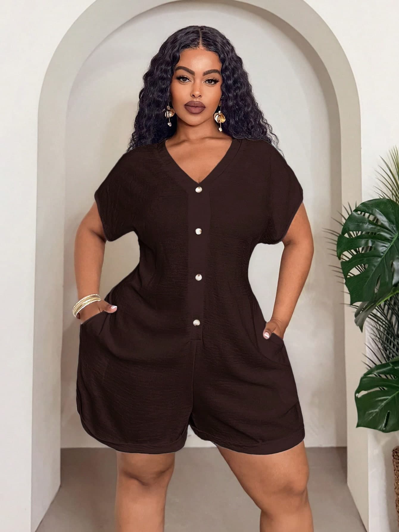 Veslaya Women Plus Size Brown Short Jumpsuit,V-Neck Half-Open Hem Rolled Cuff Woven Textured Fabric Loose Romper,Everyday Sommar Smart Casual Beach Vacation