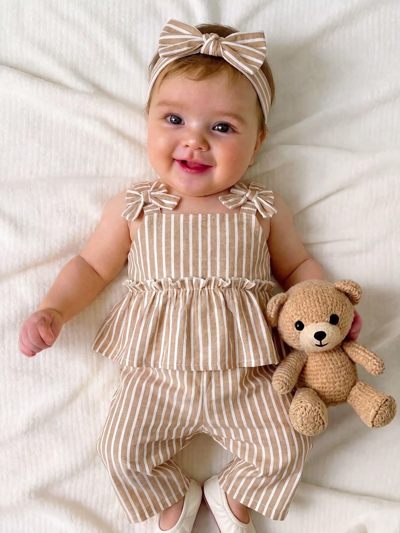 SHEIN Newborn Baby Girl Vacation Casual Cute Striped Camisole And Pants Set