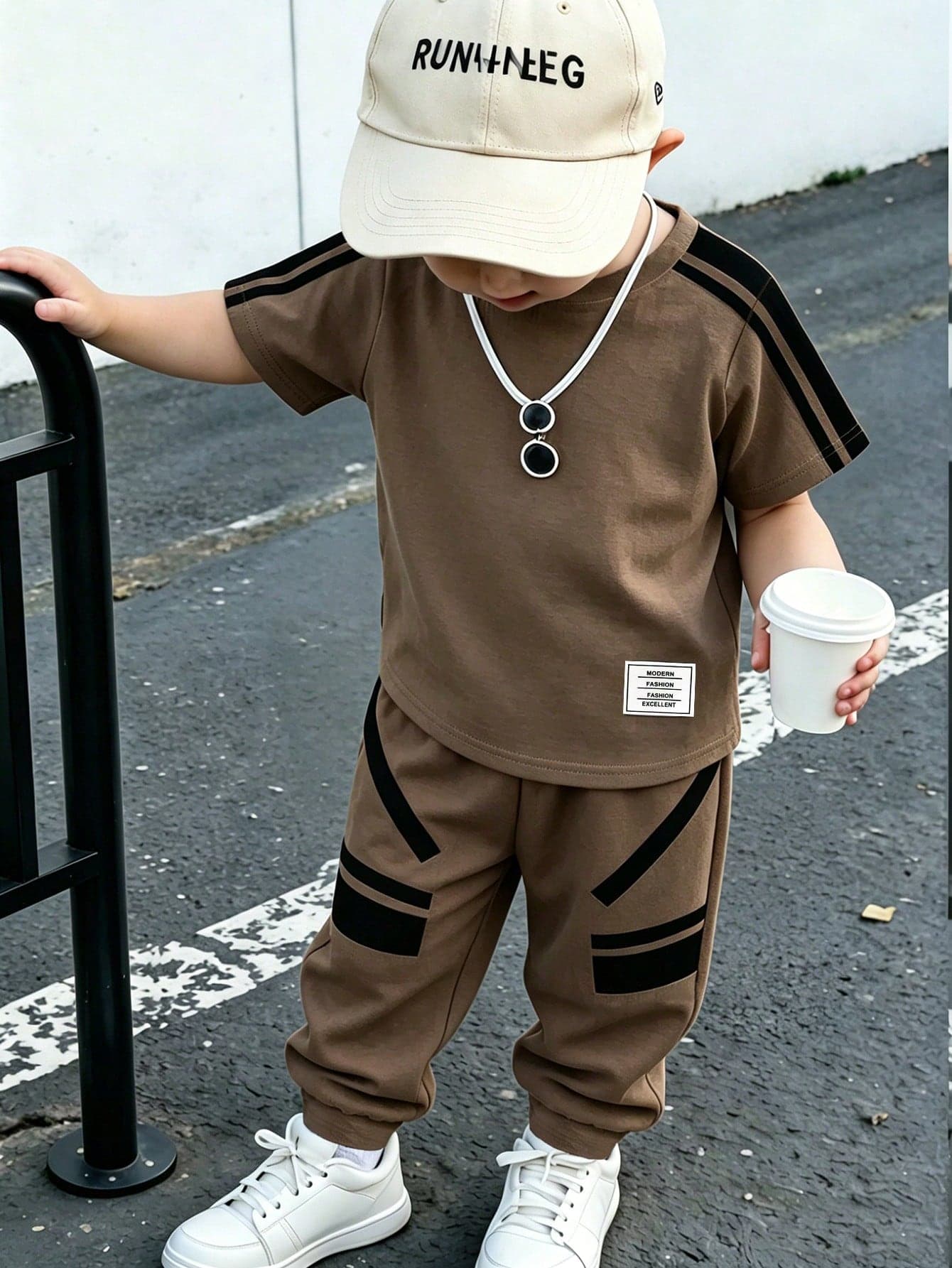 SHEIN Genkimix Kids 2pcs/Set Young Boy Contrast Color Stripe Short Sleeve T-Shirt And Pants Set