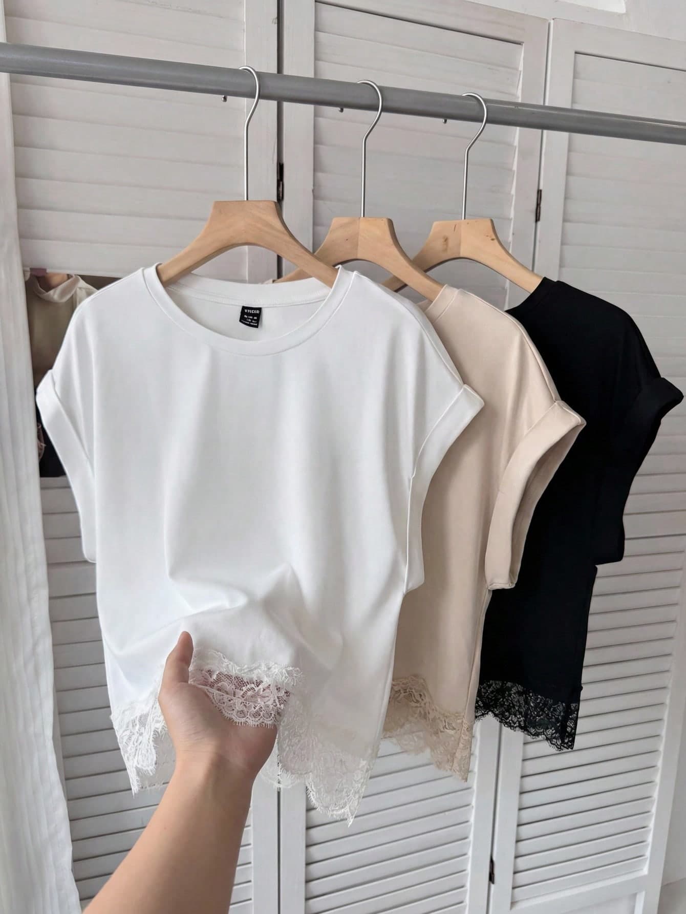 SHEIN LUNE Women's Casual Elegant Lace Patchwork 3-Pieces Set, Suitable For Summer Vacation, Commute, And Daily Wear, Fashion With Short Sleeve T-Shirt Brunch Black And White Summer For Women Vacations Women Summer Holidays Festivals For Women Summer For Women Beach Holiday Vacation Women Summer Holidays Country Concert,Summer Top
