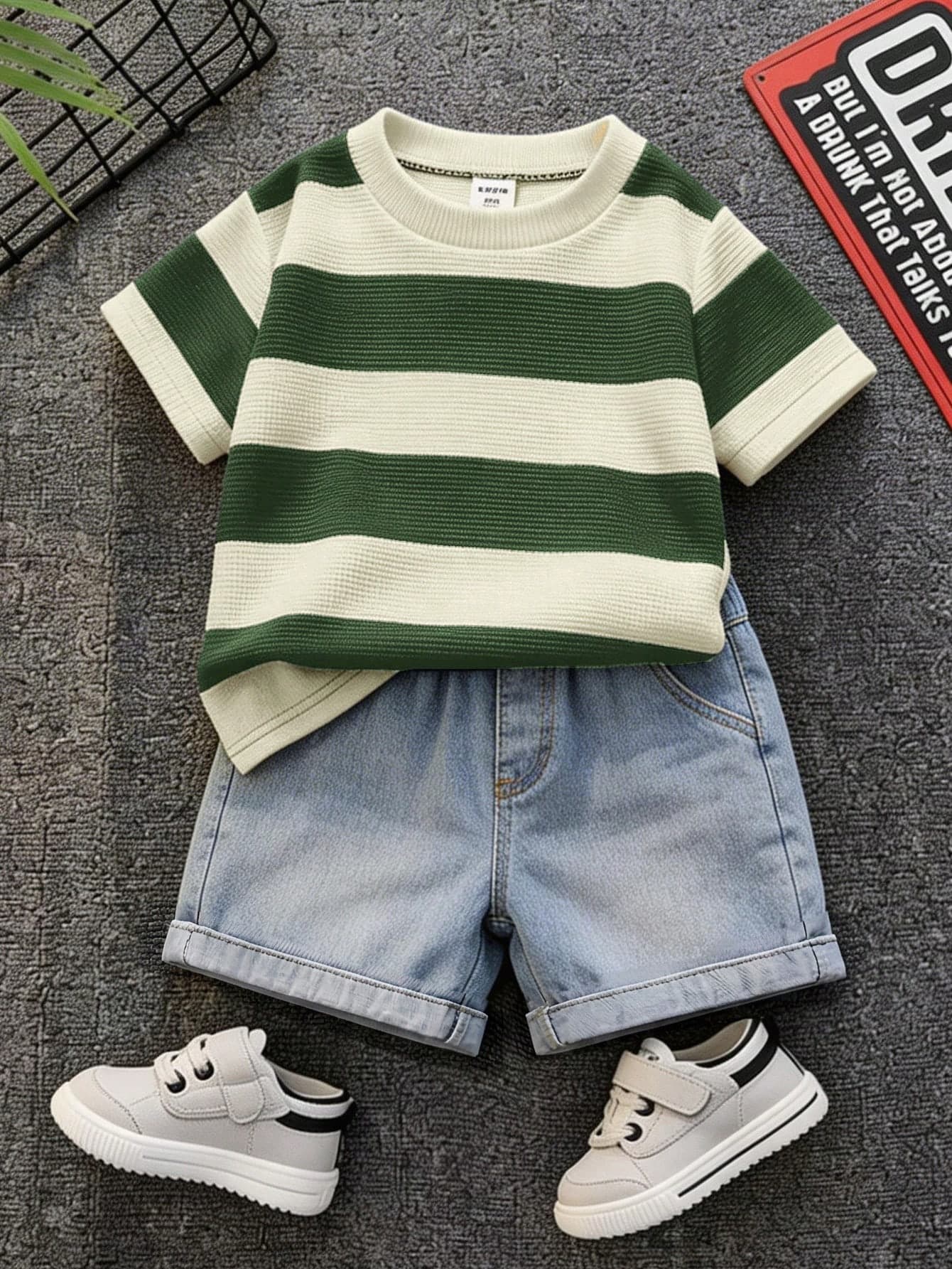 SHEIN 2pcs Baby Boy Casual Cute Black & White Striped Short Sleeve T-Shirt And Denim Shorts Set, Suitable For Spring/Summer