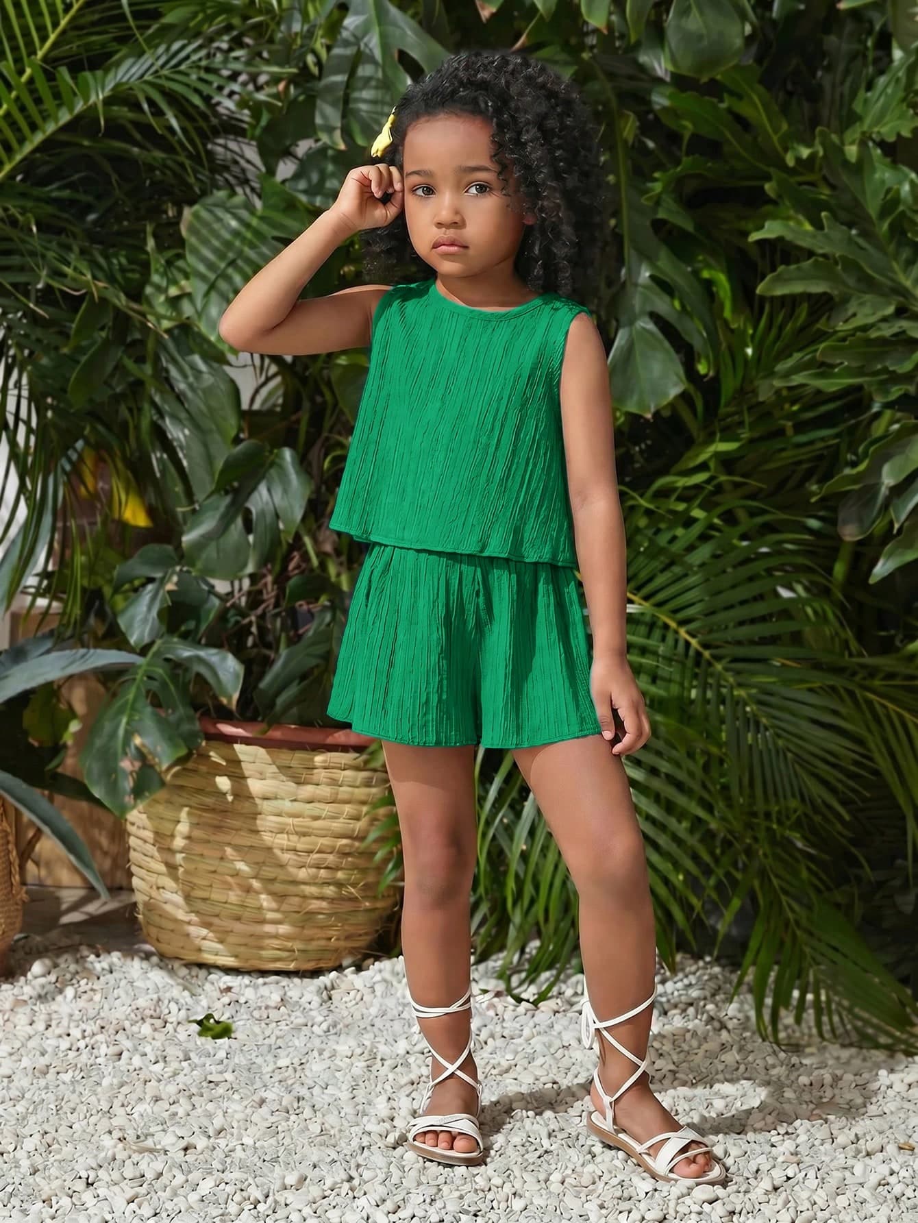 SHEIN 2pcs Young Girl Woven Solid Color Round Neck Sleeveless Top And Loose Woven Solid Color Shorts Set
