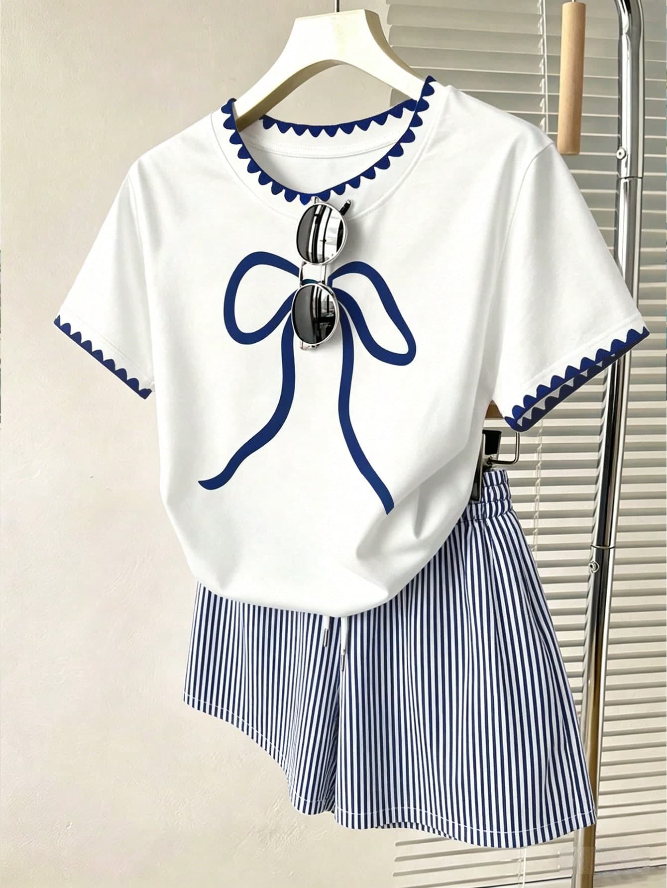 Resyla Women's 2 Pieces Set, White Loose Short-Sleeved Top, Navy And White Striped Women's Shorts, Bow Pattern, Summer Bestseller