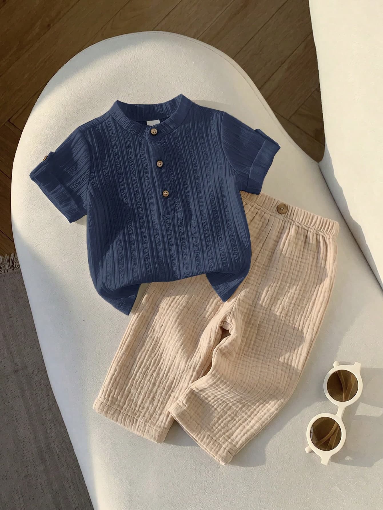 2pcs Babyboy Beige Summer Casual City Break College Style Grey Collared Shirt&Striped Elastic Waist Pants Set,Suitable For Birthday Party&Wedding