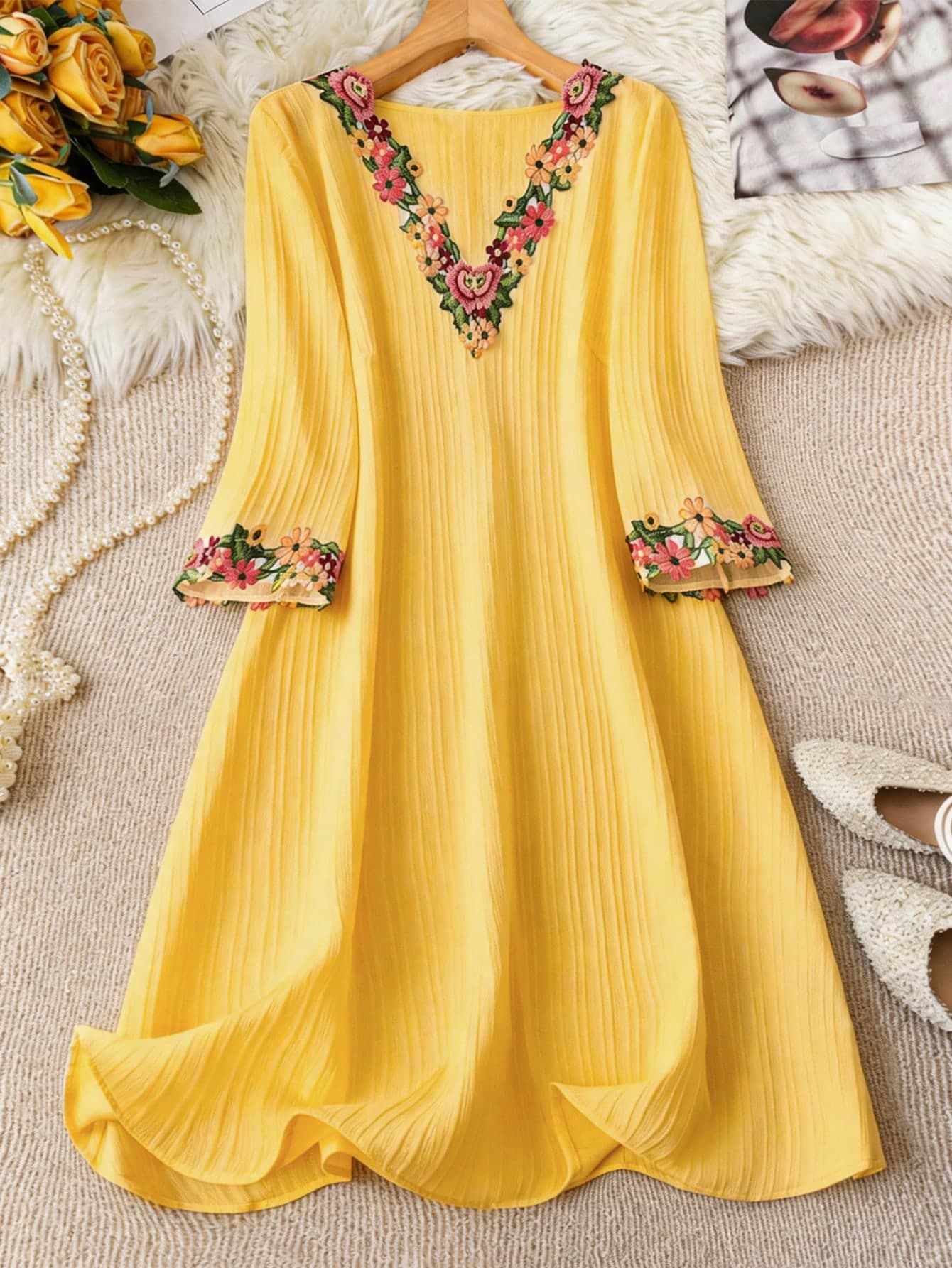 SHEIN LUNE Plus Size Women Floral Applique Solid Color Elegant Dress Fall