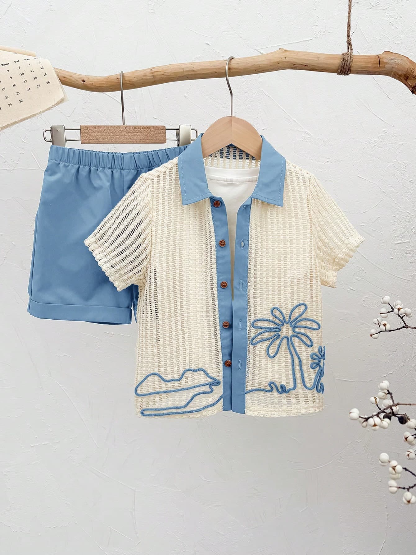 SHEIN 2pcs/Set Young Boy Cute Coconut Tree Hollow Out Short Sleeve Shirt And Shorts Set, Hawaiian Shirt, Summer Vacation Outfits