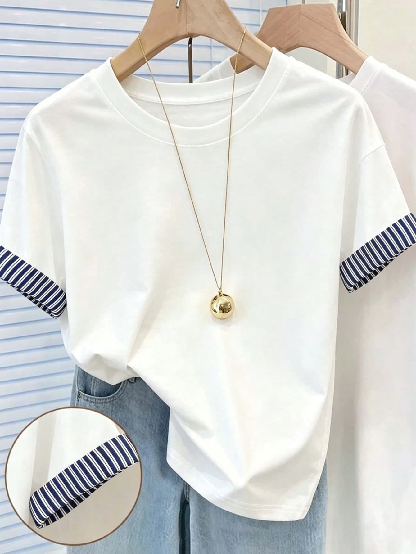 Franclia Women's Summer Casual Raglan Sleeve T-Shirt, Vertical Striped Print Pattern, Elegant Design, Versatile