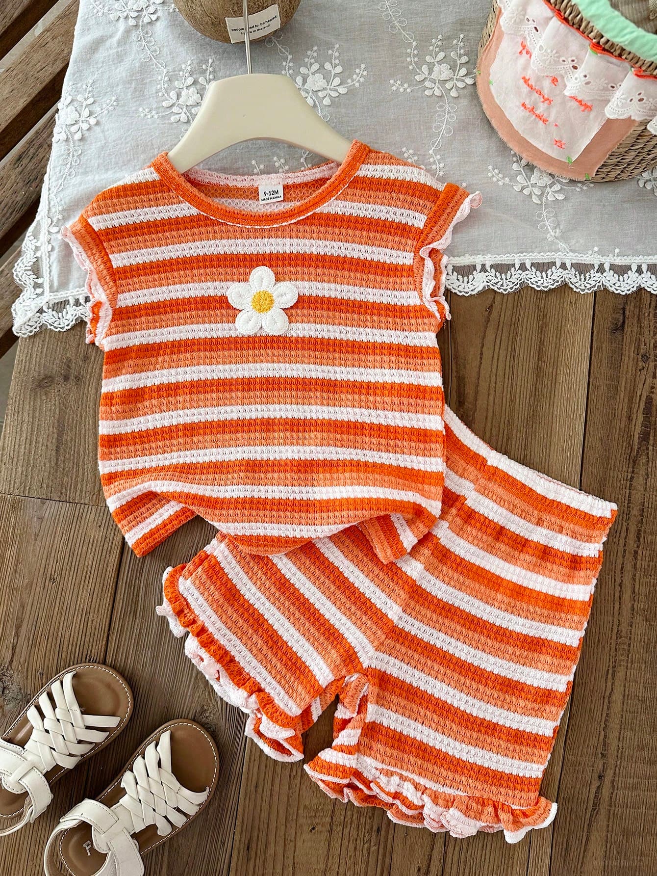 SHEIN Baby Girl Infant Toddler Summer Vest Set, Casual Loose Comfortable Style, 0-3 Years Old, Spring/Summer, Casual Daily Holiday, Textured Knit Colorful Striped Ruffle Sleeve Top And Matching Shorts 2Pcs Set, Adorable Floral Decor, Suitable For Casual, Outdoor, Holiday Wear