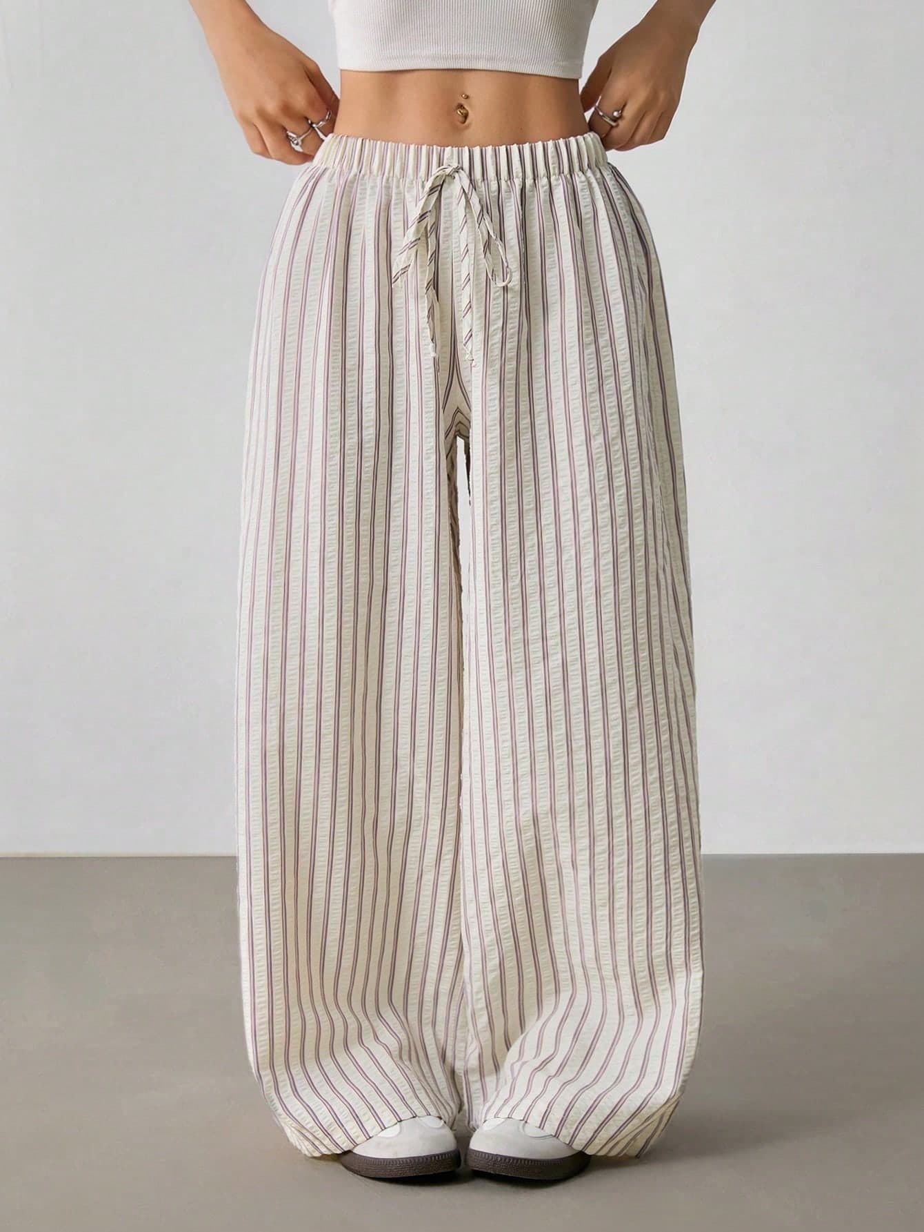 SHEIN PETITE Women's Casual Loose Striped Wide-Leg Pants Baggy ,Petite Women