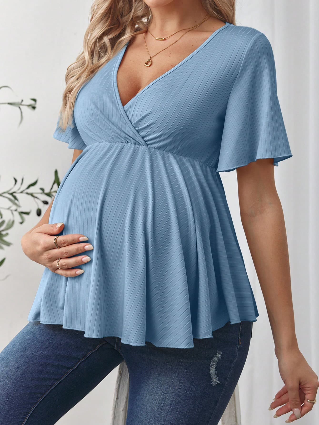 SHEIN Maternity Solid Color Criss-Cross V-Neck Short Sleeve Casual T-Shirt