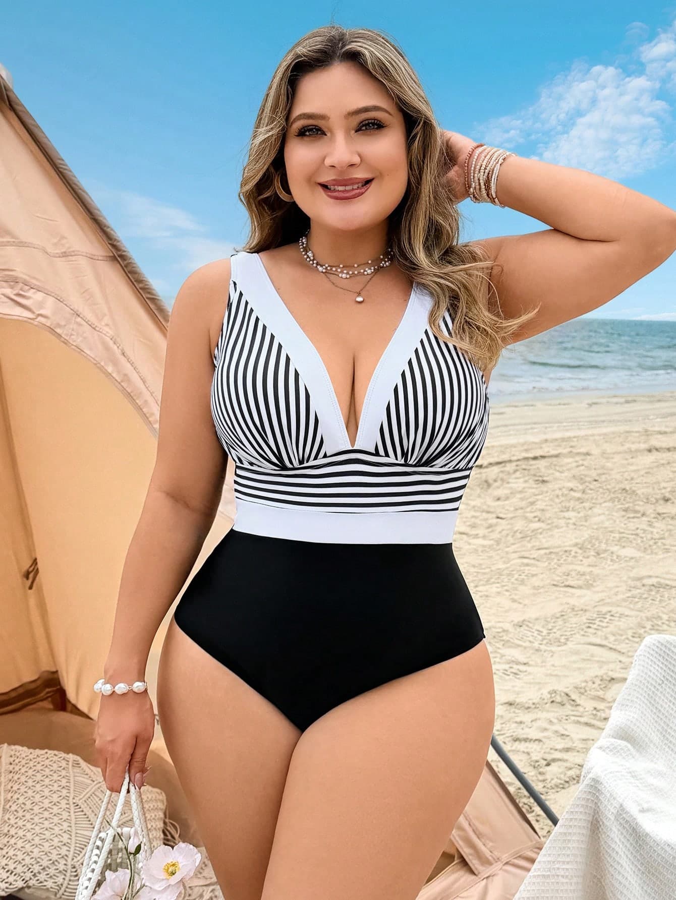 Swim Lushoire 2026 New Summer Minimalist Slimming Black White Plus Size One-Piece Swimsuit Gym