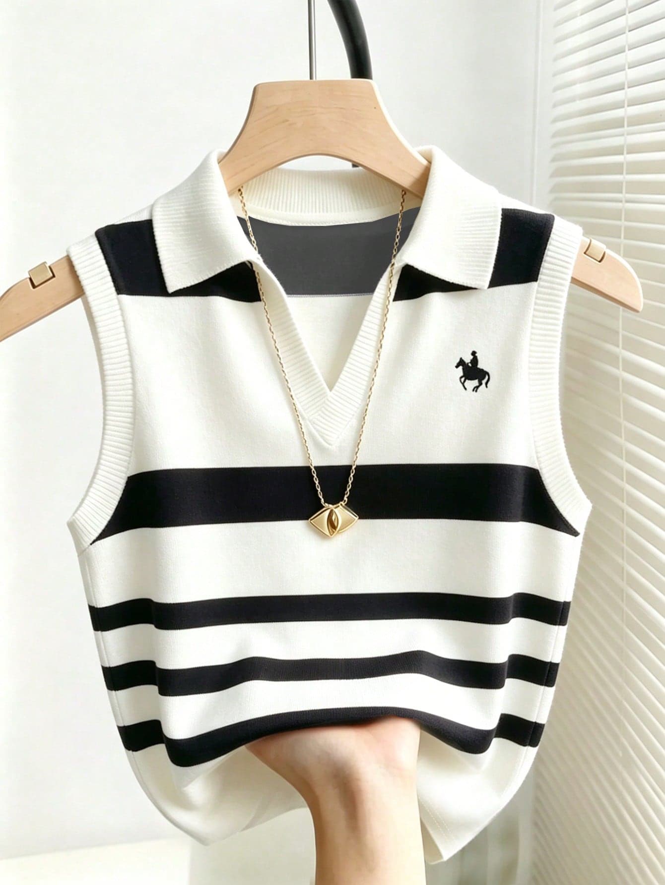 INAWLY Women's Casual Elegant Knit Vest With Collar, Striped Placement Print, Versatile For Business, Leisure, Home, And Commuting