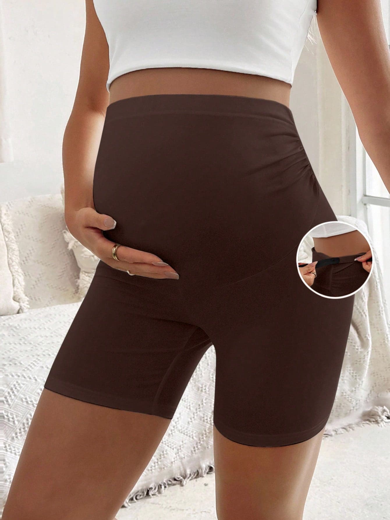 SHEIN Maternity Solid Color Elastic Adjustable Waist Ruched Leggings Shorts Gym Brown Summer Casual Maternity Photoshoot
