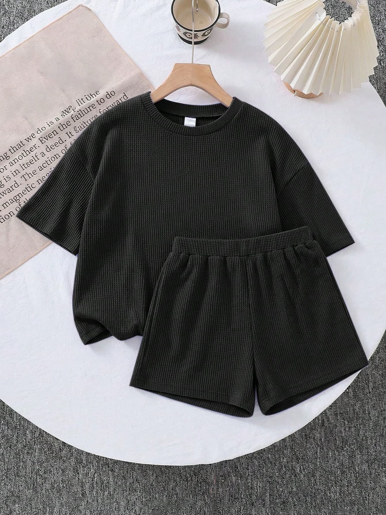 SHEIN LMoss Kids 2pcs Young Girl Knitted Solid Color Round Neck Loose T-Shirt And Fitted Shorts Set