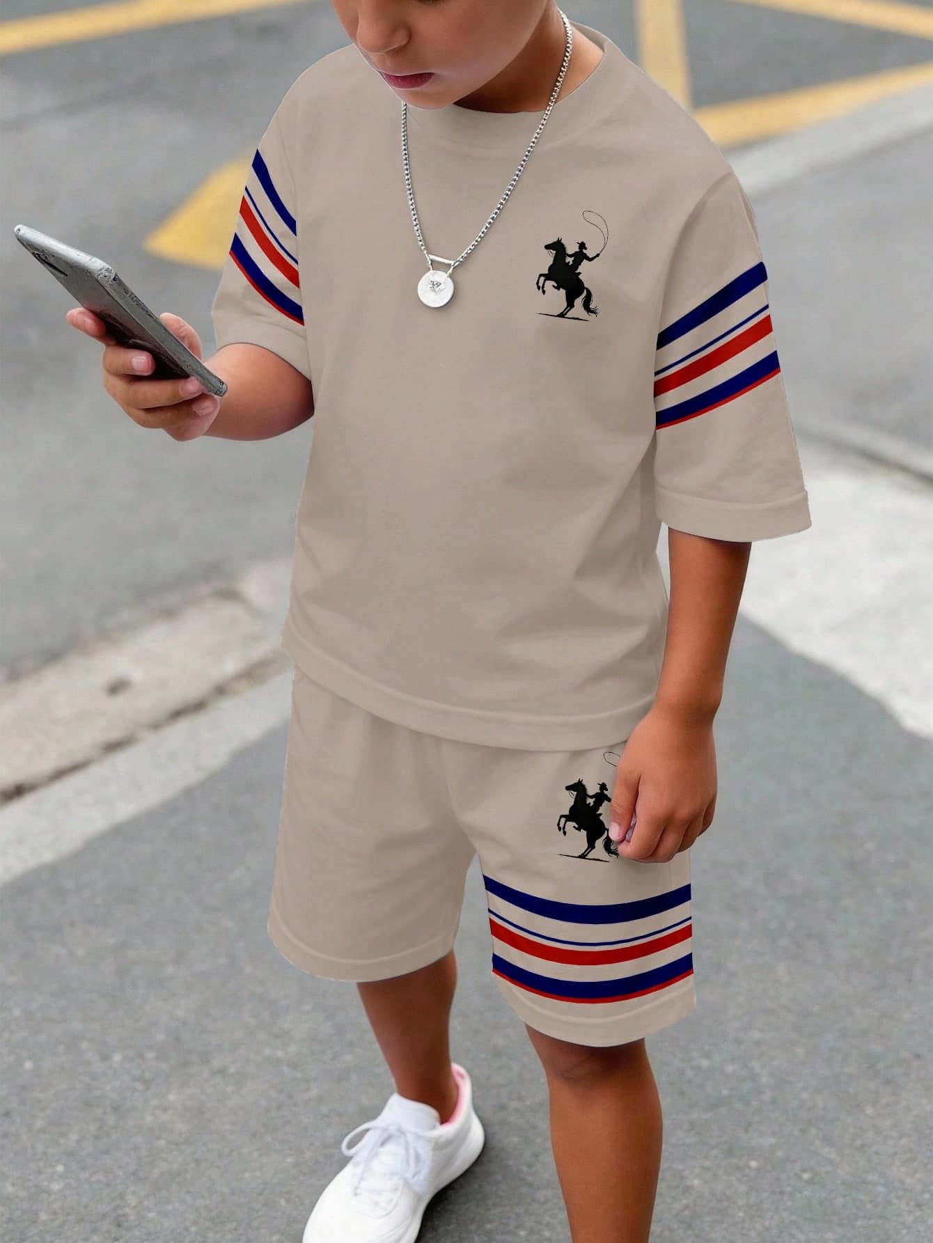 Tween Boy Casual Comfortable Minimalist Round Neck Short Sleeve T-Shirt And Shorts Set