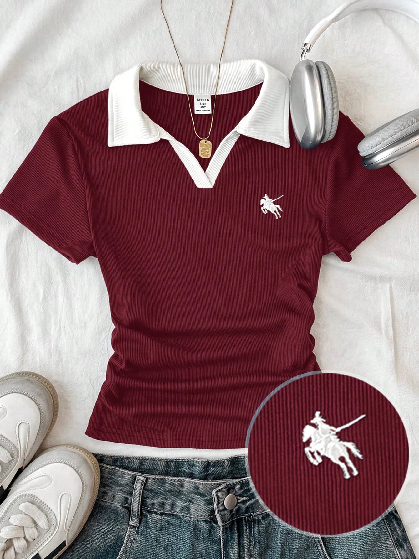 SHEIN Teen Girls' Burgundy & White Collar Knit Casual Contrast Color Block Fitted Crop Top With Small Logo Embroidery