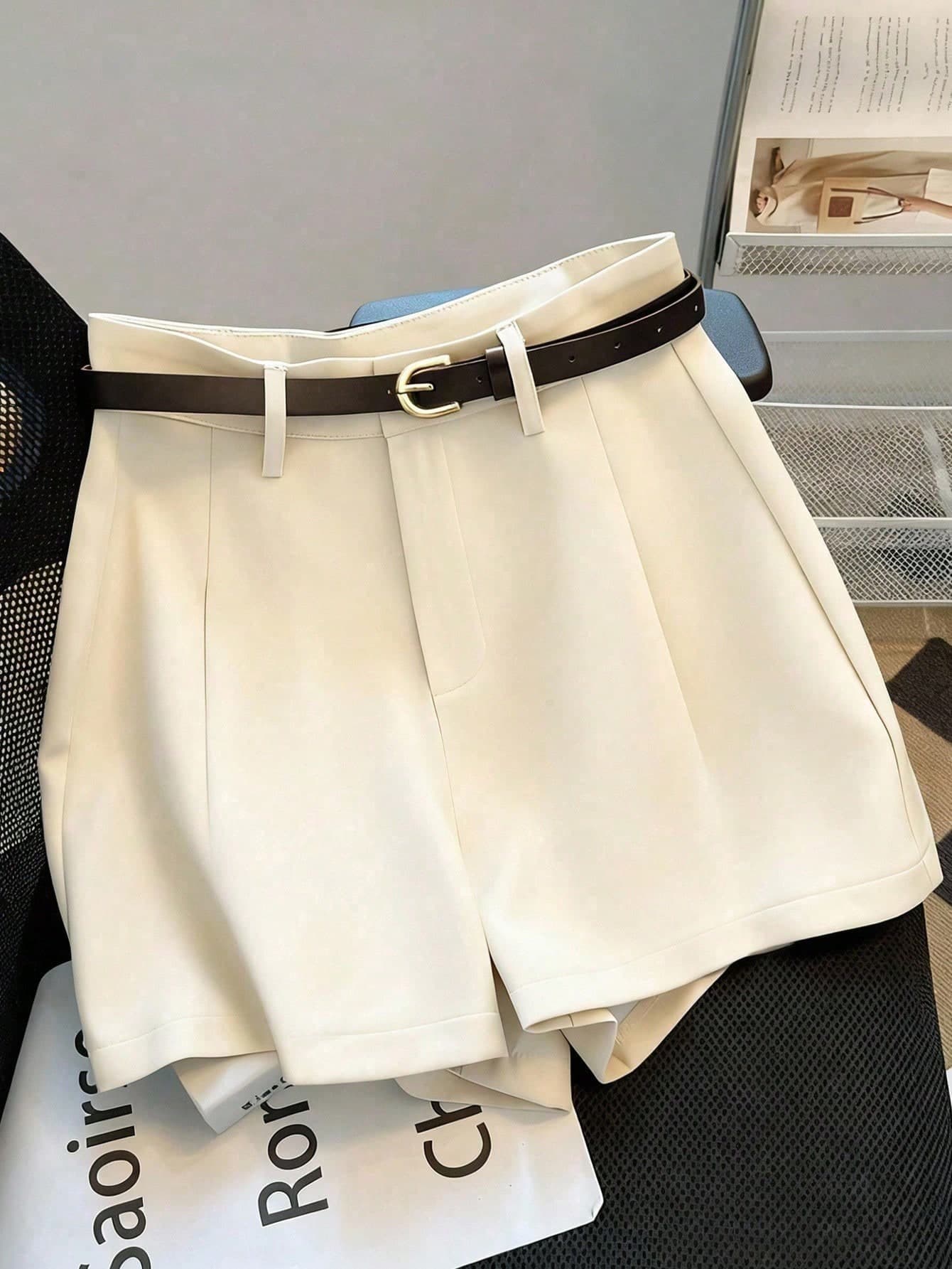 SHEIN Tall Women's Off-White Summer Casual Office Shorts,Mid-High Waist Wide-Leg Tailored Shorts With Pockets And A Belt,Fashion Versatile Solid Color Bottoms, Tall Women