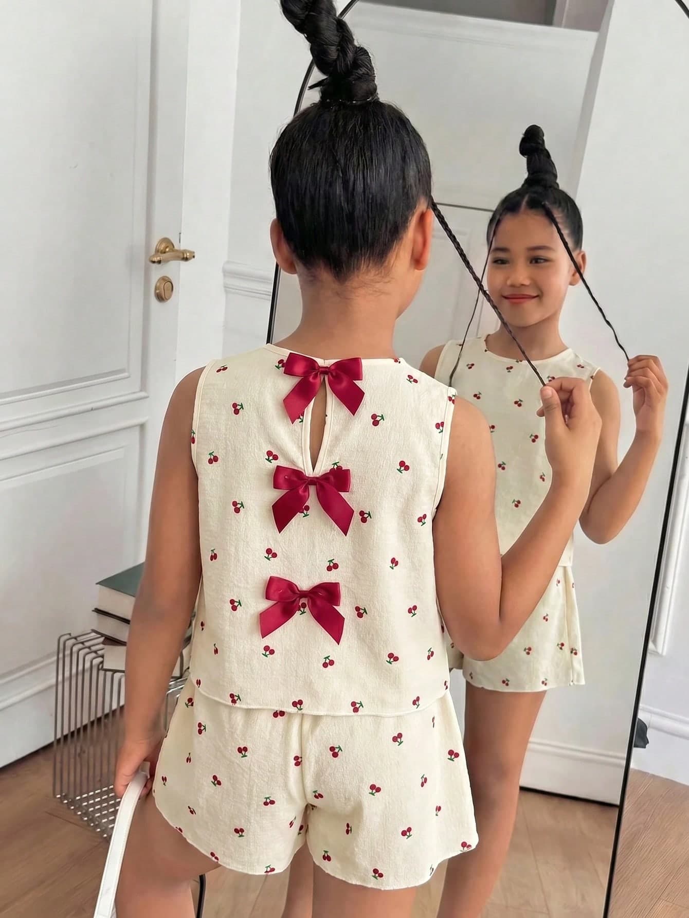 SHEIN Tween Girl Bow Decor Camisole And Shorts Casual Set