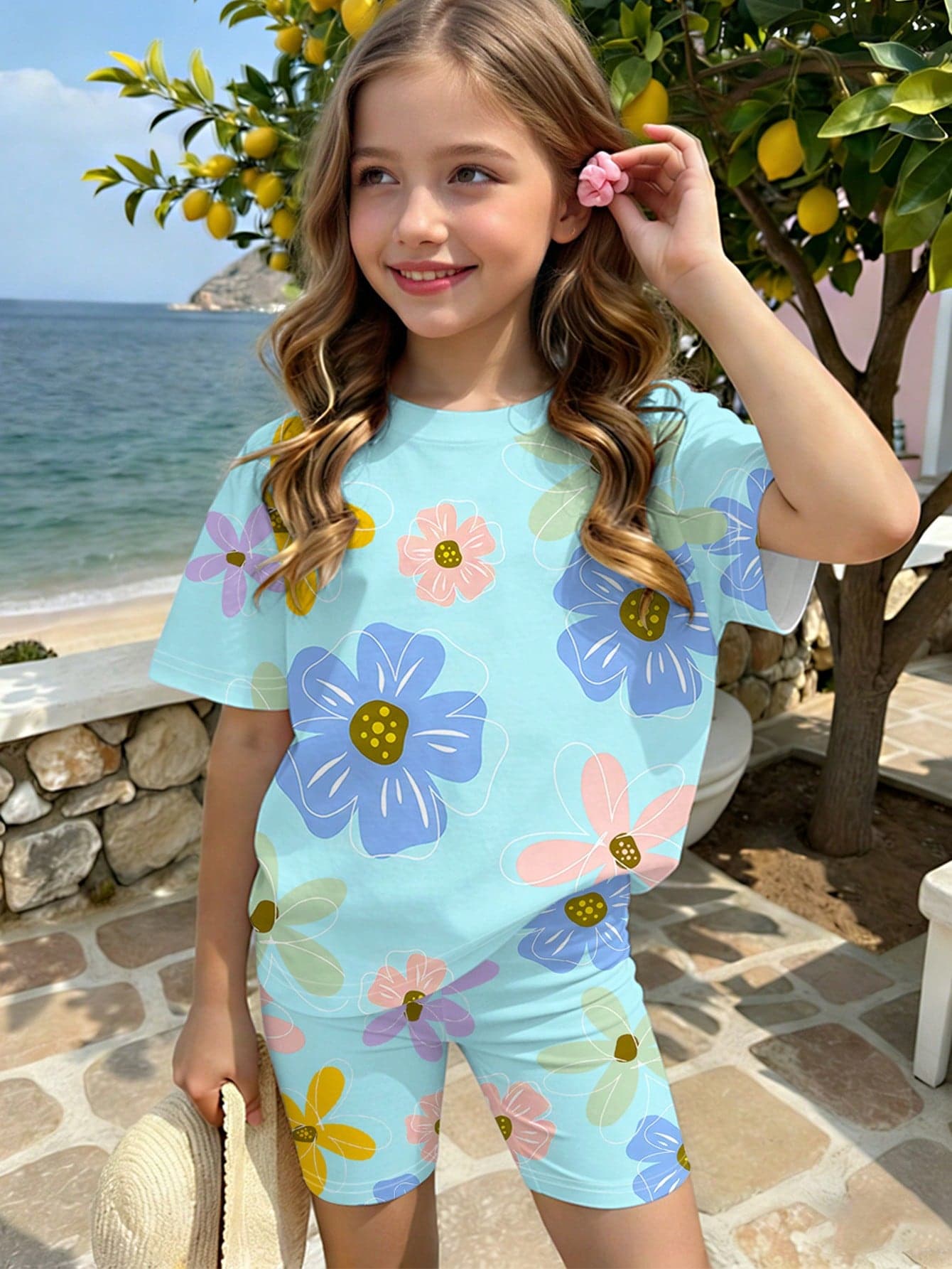 SHEIN 1 Set Girls Casual Sweet Floral Print Short Sleeve T-Shirt And Shorts Set, Fresh Flower Pattern Outfit Suitable For Outing, Vacation, Beach, Summer