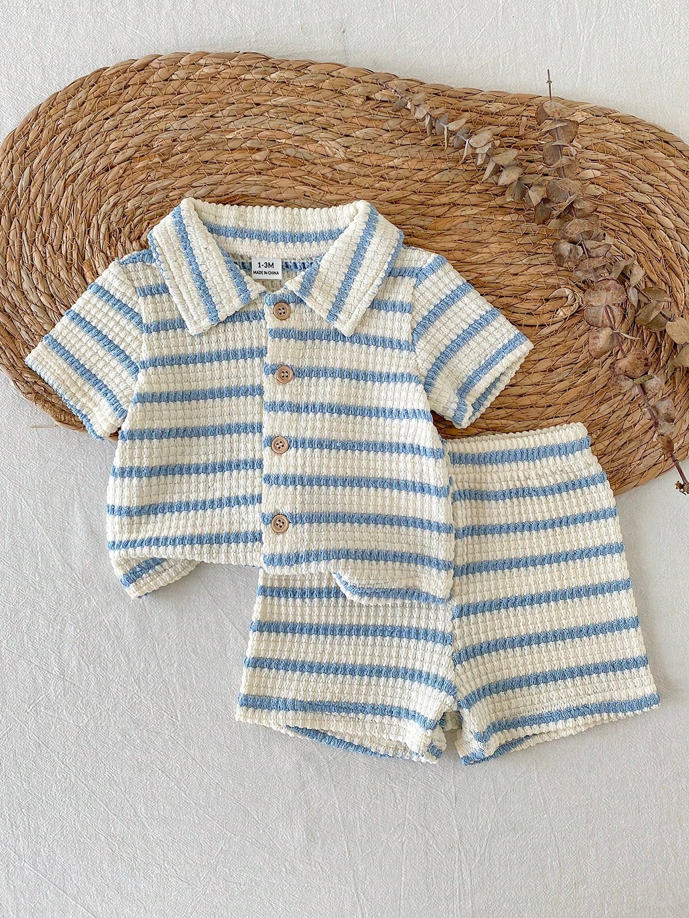 SHEIN Vintaside Kids 2pcs Newborn Casual Daily Knitted Jacquard Shirt With Collar Short Sleeve Top And Elastic Waist Shorts Set, Suitable For Outdoor Or Comfortable Summer Versatile Outfit