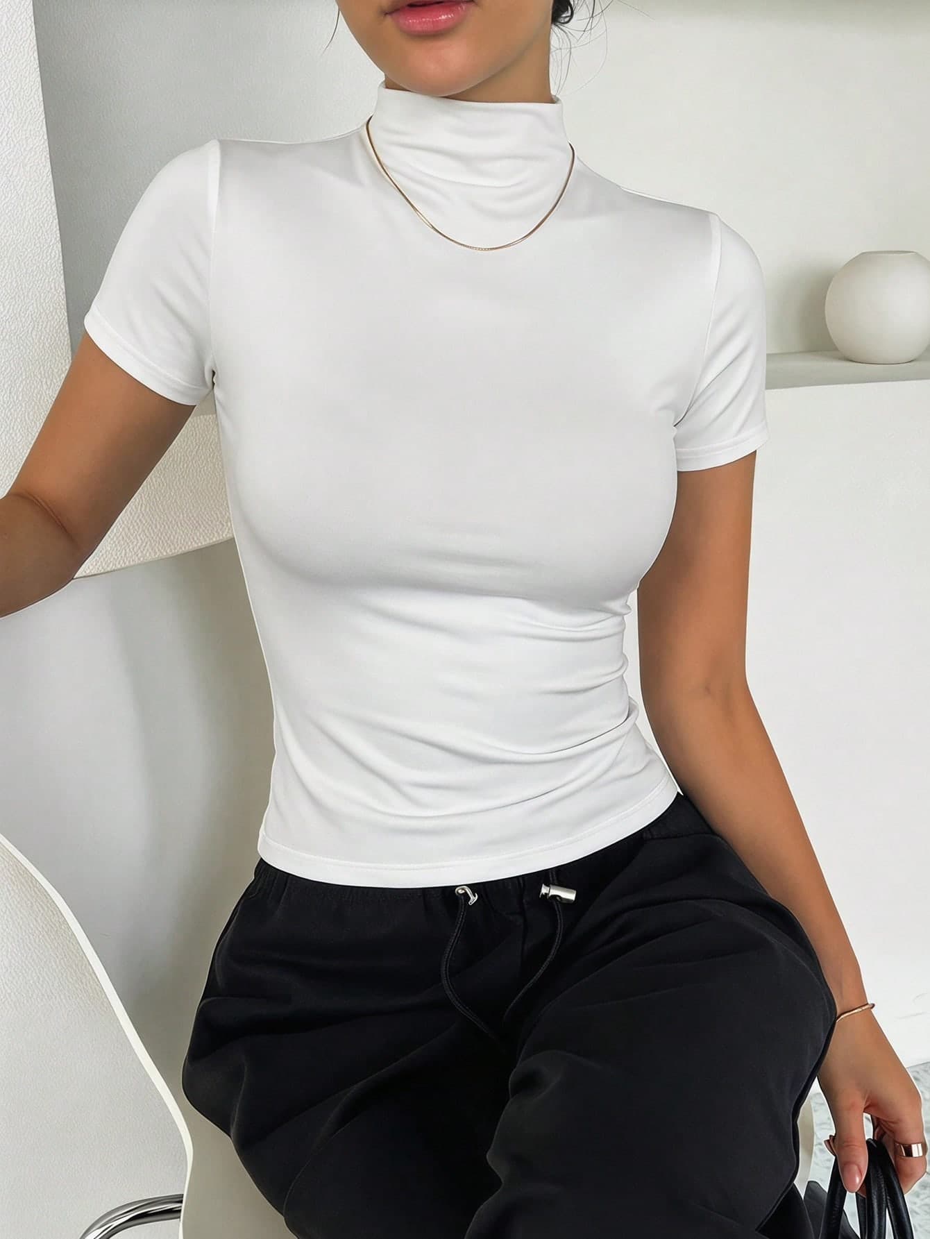 DAZY Women Solid Color Short Sleeve Turtleneck Fitted Undershirt