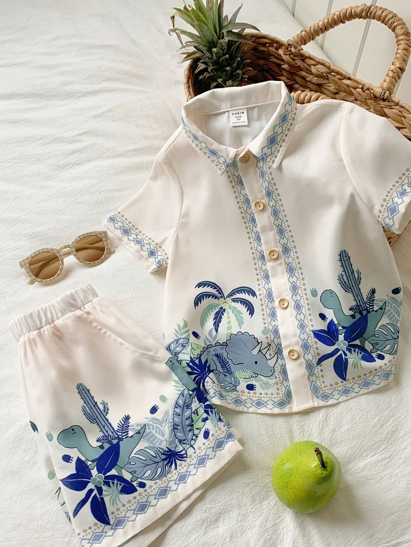 SHEIN 2pcs/Set Young Boy Kids Comfortable Casual Daily Versatile Cute Plant & Dinosaur Print Hawaiian Collar Short Sleeve Shirt And Shorts Set, Suitable For Spring/Summer, Daily Wear, Sports, Outings, School, Parties, Festivals, Photo Shoots, Back To School, Vacation, Beach