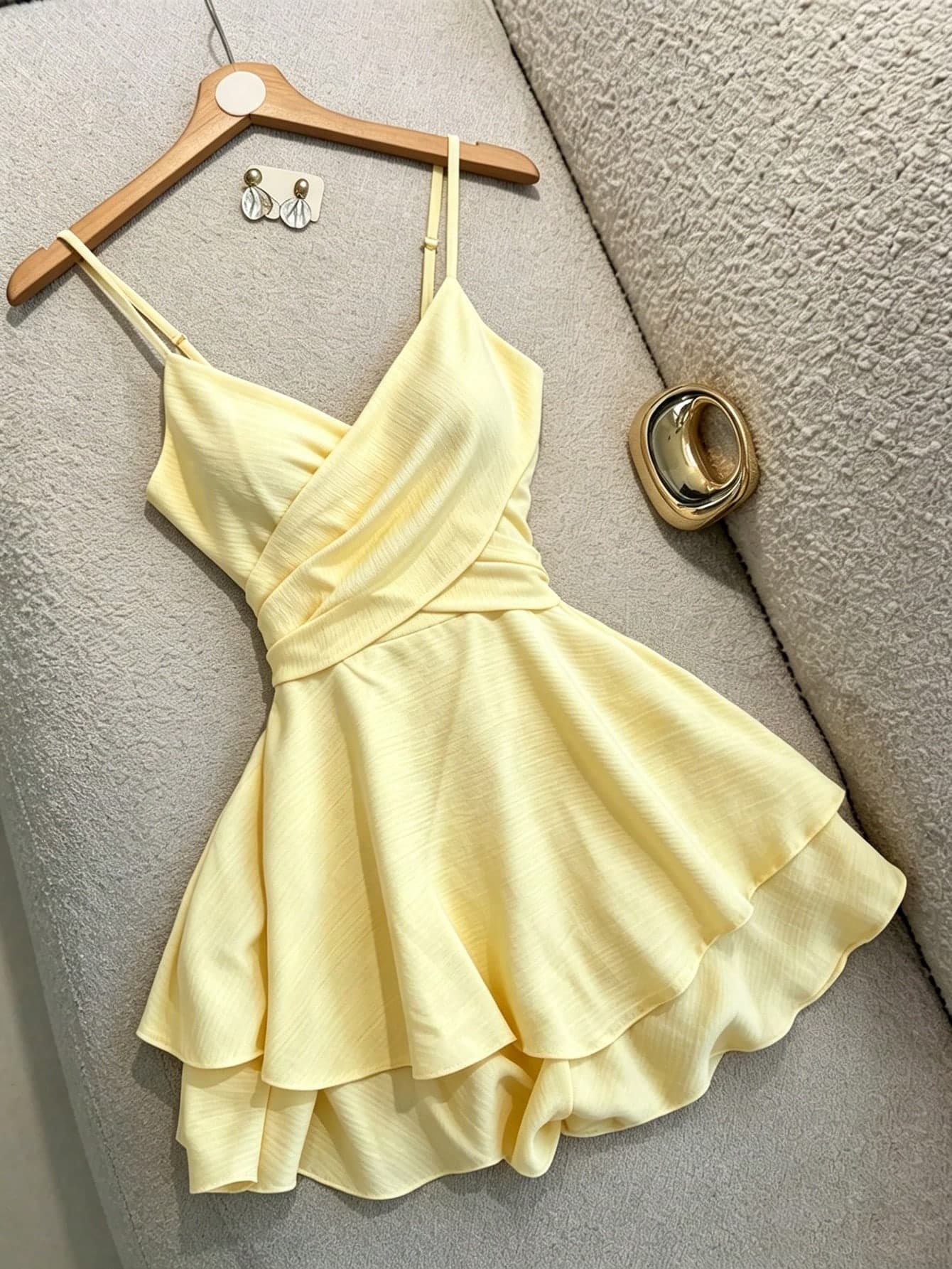 SHEIN Franclia Women's Adjustable Strappy Pale Yellow Dresses,Summer Tropical Holiday Vacation Ruffled Skirts,Elegant Casual Resort Wear,Elasticated Party Clothing