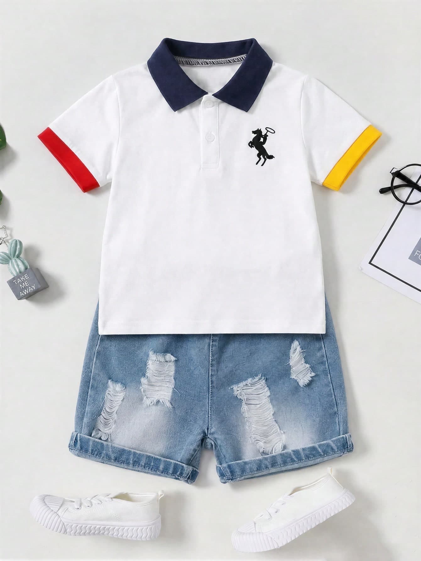 SHEIN Playful Pals Young Boy Knight Pattern Print Colorblock Short Sleeve Button Half-Placket Polo Shirt And Distressed Denim Shorts 2pcs Set