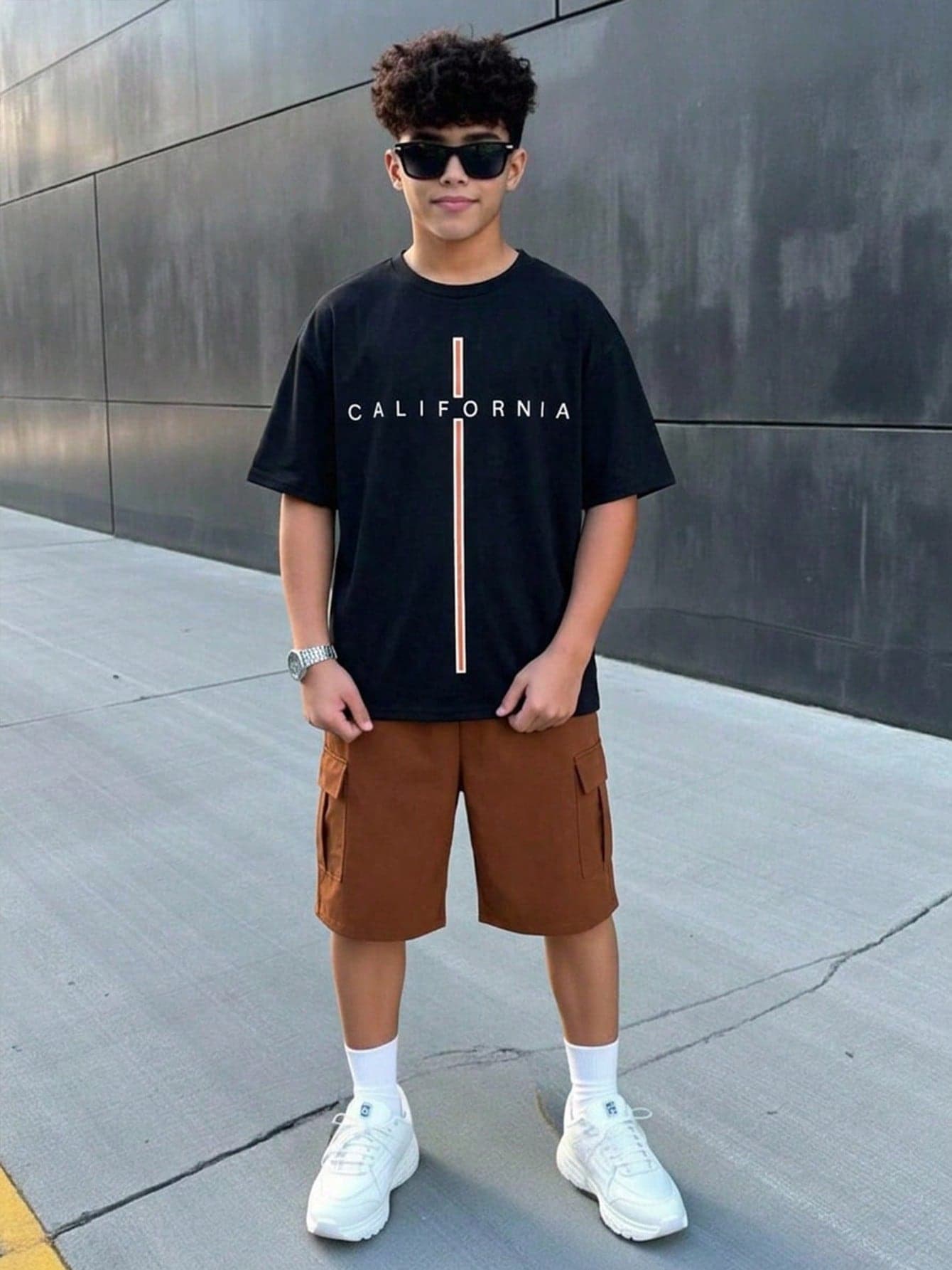 SHEIN Teen Boy 2pcs/Set Teen Boy Vertical Stripe CALIFORNIA Graphic Print Round Neck Short Sleeve T-Shirt And Cargo Shorts Outfit, Suitable For Festivals, Parties, Spring/Summer, Casual And Comfortable, Ideal For Summer Wear, Fashionable Streetwear, Suitable For Outdoor Picnics, Street Photography, Campus, Holidays, Gifts