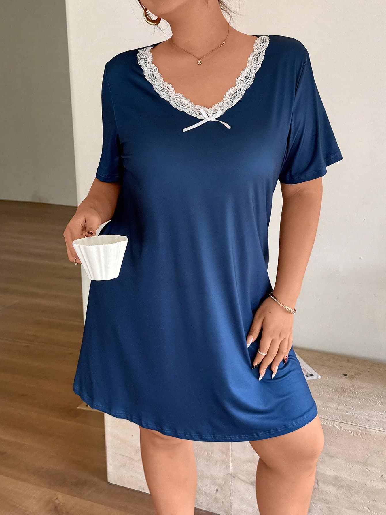 Dream Adore Contrast Color Lace V-Neck Casual Plus Size Short Sleeve Nightgown