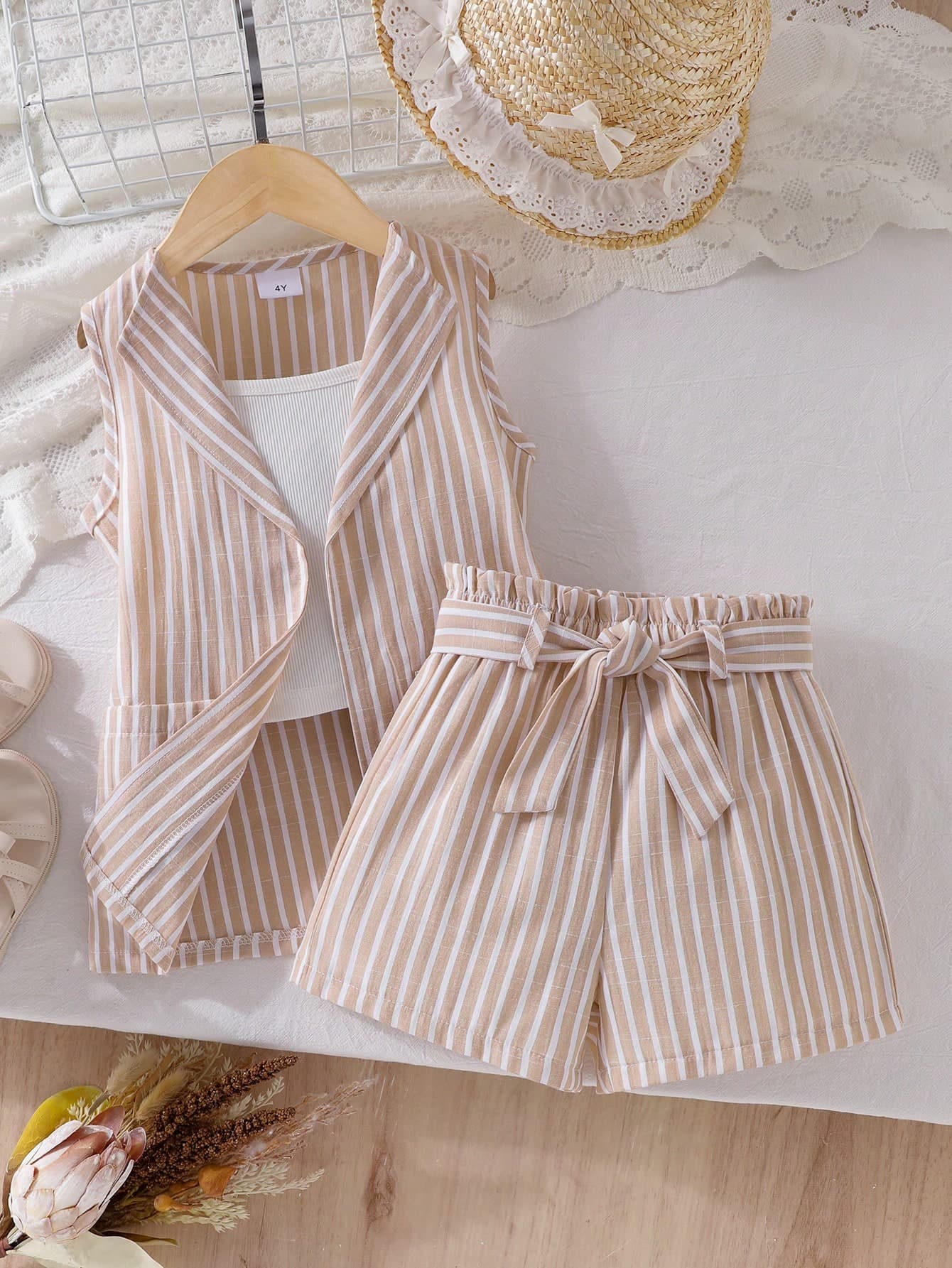 SHEIN Genkimix Kids Girls Toddler Sleeveless Jacket Bow Belt Shorts Casual Fashion Set Daily Sibling Outfits Matching Outfits (2 Sets Are Sold Separately)