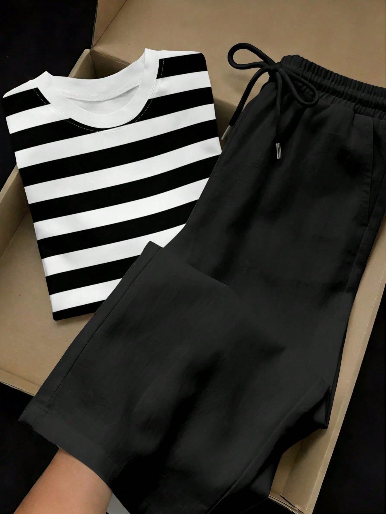 SHEIN EZwear 2pcs Set Embroidered Round Neck Short Sleeve Top And Striped Print Pants, Casual,Vacation Outfits Women