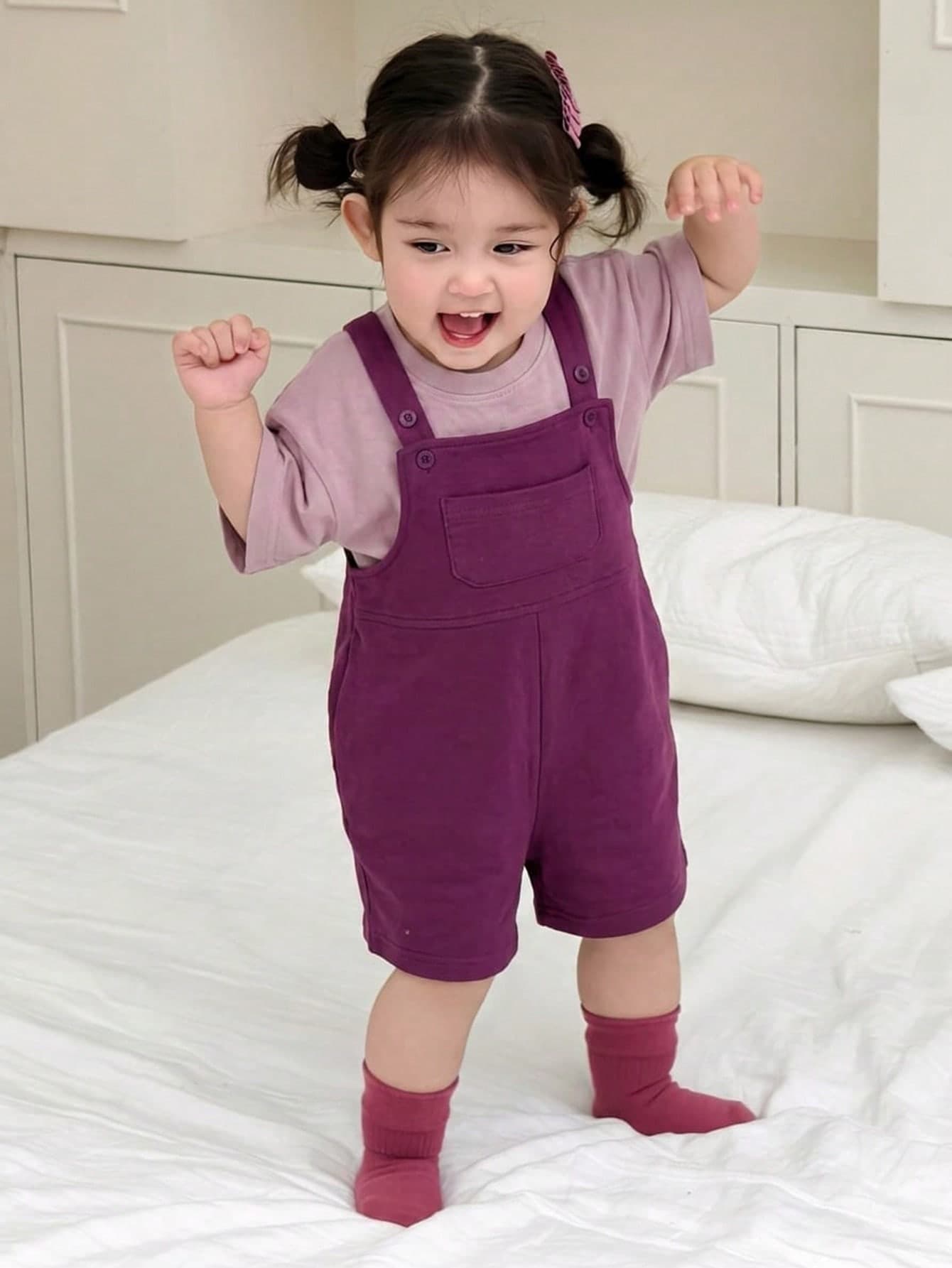 DAZY Infant/Toddler (Girl) Round Neck Solid Color Casual Short Sleeve T-Shirt And Shorts Contrast Color Comfortable Casual Loungewear Set