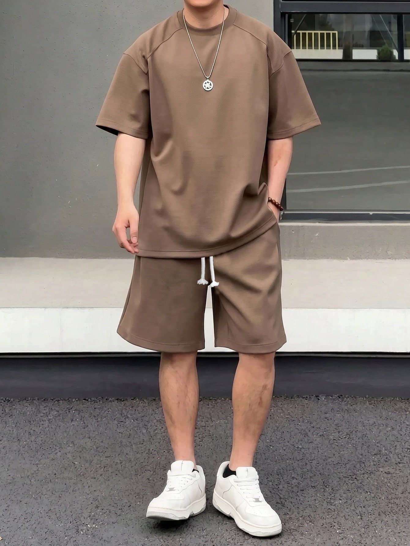SHEIN Teen Boy 2pcs Teen Boys' Casual Loose Comfortable Logo Decor Short Sleeve Top And Shorts Set, Spring Summer