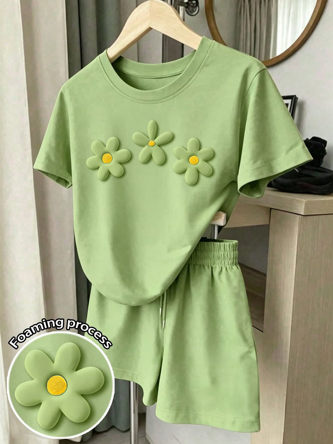 Resyla Foam Printed Letter Casual Women's 2 Pieces Set, Perfect For Everyday Casual Wear