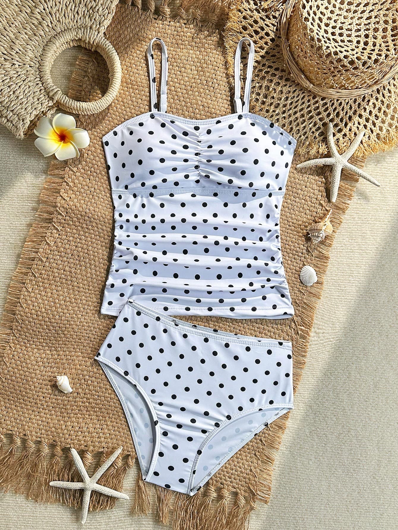 SHEIN Tween Girls' Camisole Bikini Two-Piece Swimsuit, Polka Dot, Vintage Cute, Fit, Summer Swimming & Vacation Essential, Fresh Style, Classic Black & White Polka Dot Children's Swimwear, Camisole Design + Ruched Waist, Sweet & Elegant, Photogenic For Pool Photos, Suitable For Holiday Trips, Pool Parties, Beach Swimming & Photos