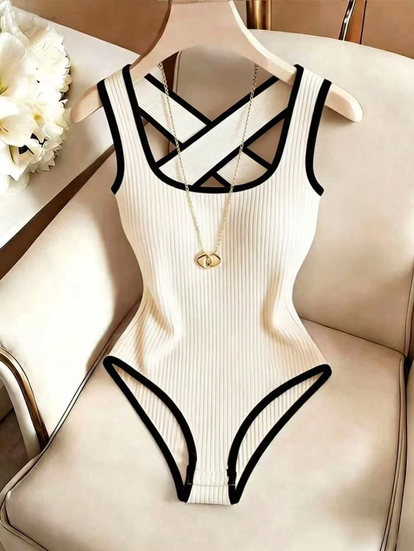 SHEIN Franclia Sexy Minimalist Colorblock Patchwork Round Neck Crisscross Strap Backless Textured Fitted Romantic Vacation Beach Travel Women's Party Bodysuit