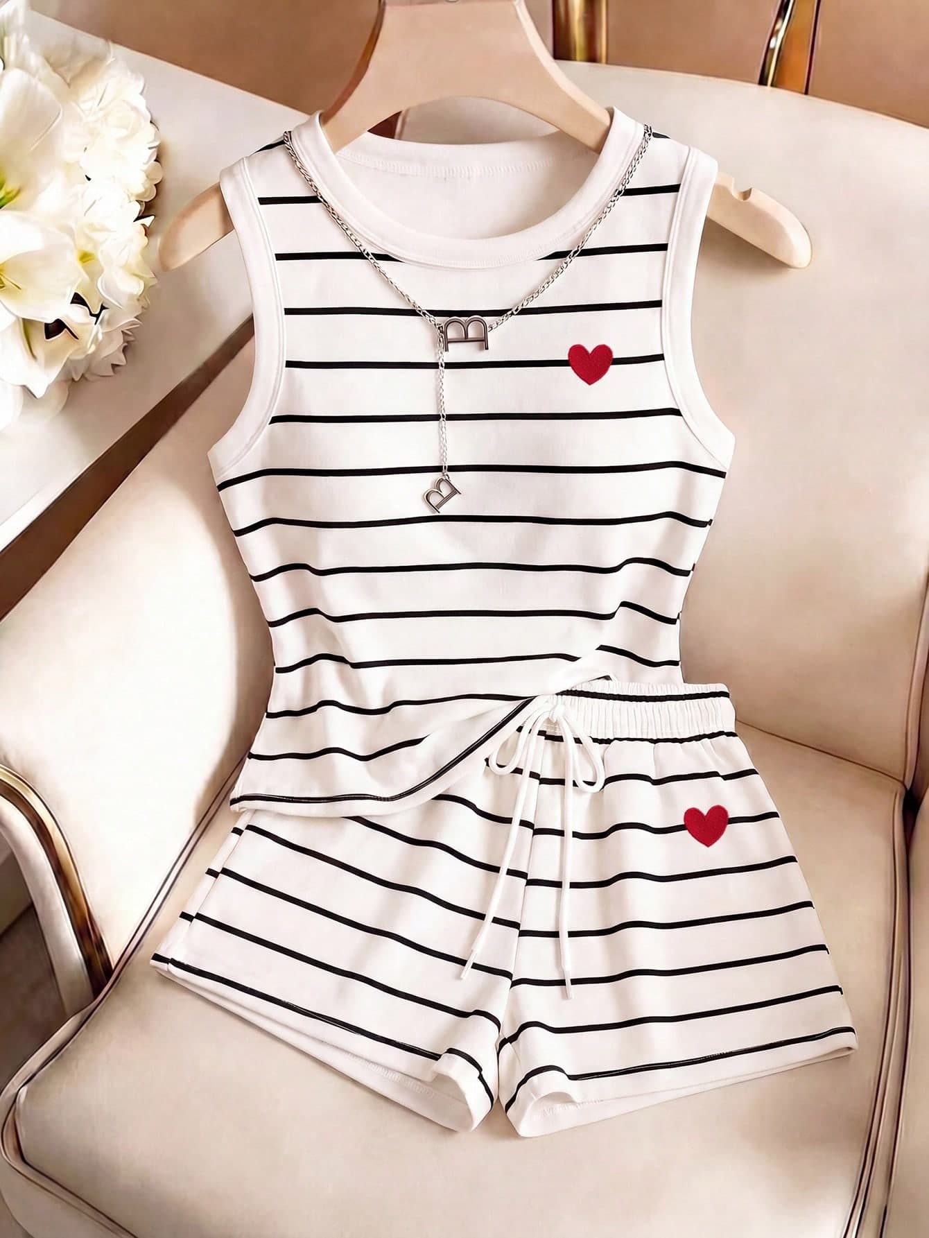 Resyla Fashion Casual Round Neck Basic Striped Print Heart Pattern Tank Top + Shorts 2pcs Set