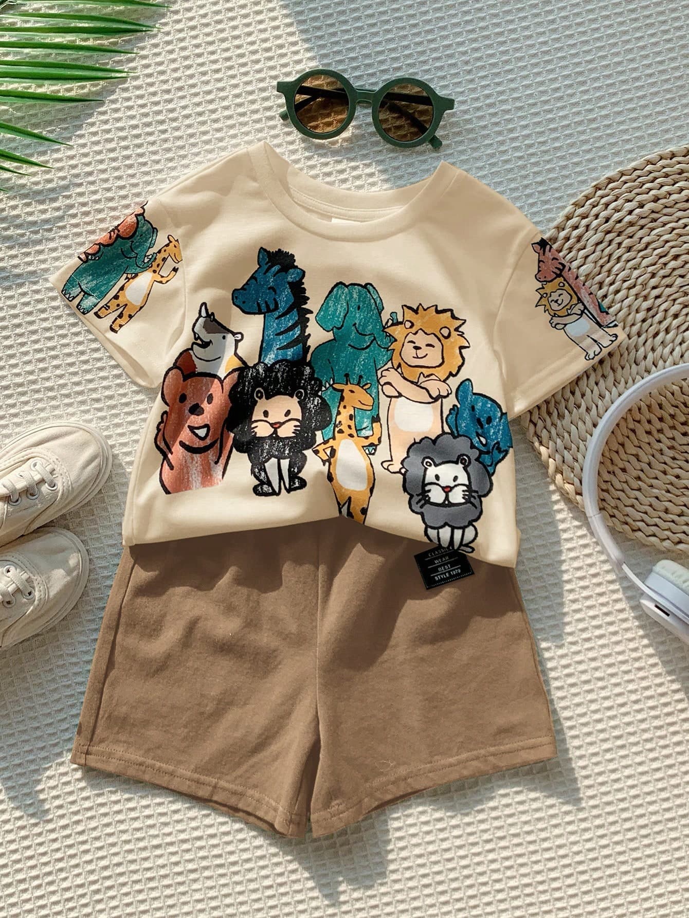 Young Boy Casual Simple, Cute Style, Cartoon Animal Print, Childlike, Hand-Drawn, Cartoon Pattern Print Round Neck Dropped Shoulder Loose Round Neck Knit Top Suitable For Spring And Summer