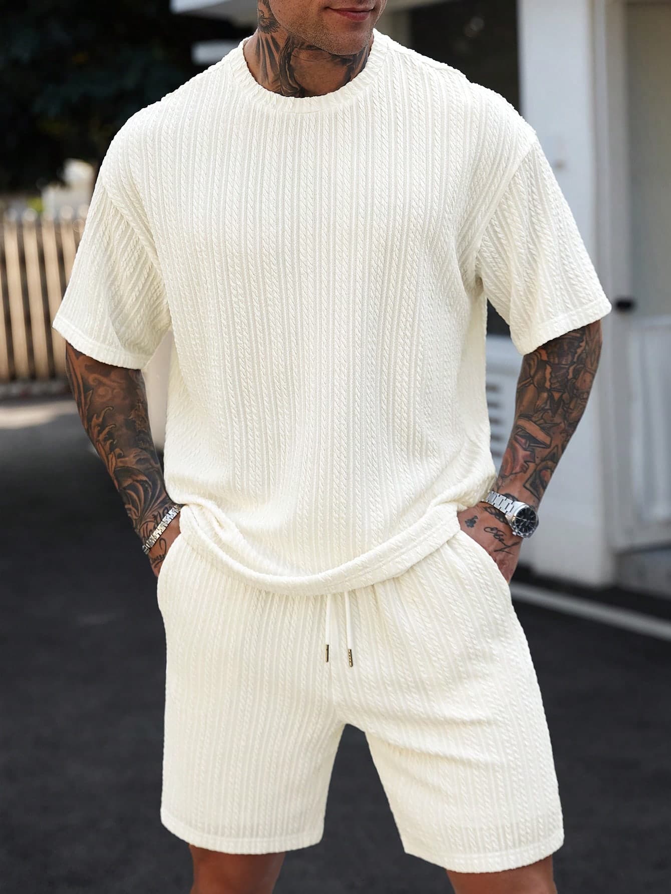 Manfinity CasualCool Men's Off-White Summer Casual Vacation Jacquard Knit T-Shirt And Shorts Set,2 Pieces Terry-Motif Floral Outfits,Minimalist Fashion Co-Ord For Beach