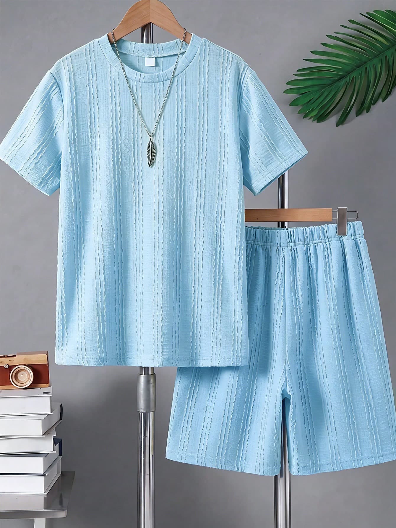 SHEIN Genkimix Kids 2pcs Teen Boy Spring/Summer Water Blue Casual Vacation Fashion Sports Short Sleeve T-Shirt & Shorts Set, 3D Embossed Letter Print Minimalist Sports Outfit