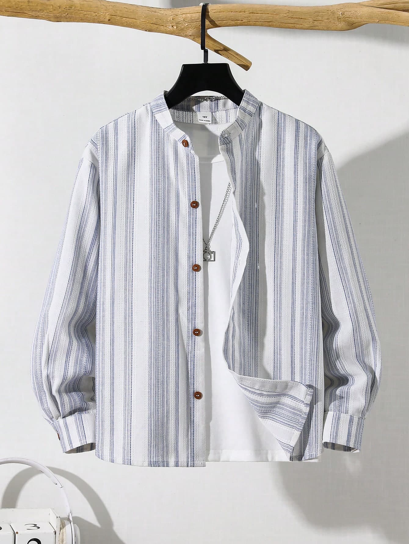 SHEIN Kids Tween Boy Khaki Striped Stand Collar Long Sleeve Woven Shirt, Comfortable Versatile Casual Striped Pattern Minimalist Basic Top, Suitable For Indoor, Outdoor Skiing, Daily Wear, Sports, Play, Party, Photo Shoot, Halloween, Christmas In Autumn/Winter