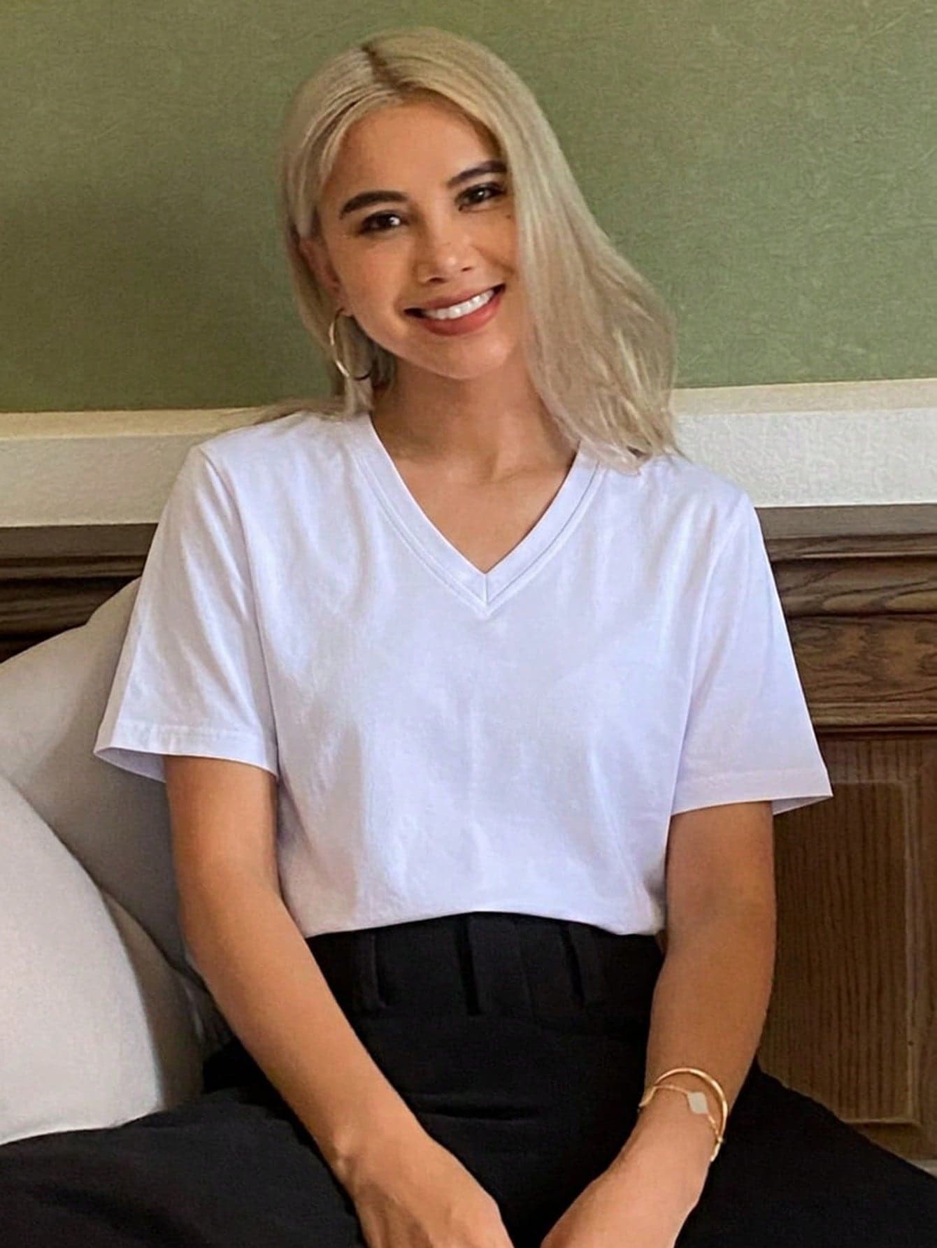 Livesso Solid Color Round Neck Loose Short Sleeve Undershirt Women's T-Shirt Everyday White Summer Basic Casual