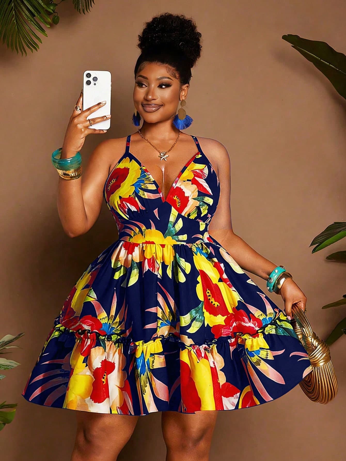 Maweii Women's Plus Size Vacation Dress, Vibrant Tropical Floral Print, Spaghetti Strap Shirred Design, Back Smocked Elastic Band, Waist-Defining Design, Backless, Ruffle Hem, Sun Dress With Extra Wide Flare, Party Gathering Music Festival Beach Vacation Outing, Versatile Design Sense, Women's Plus Size New Style Strappy Short Dress