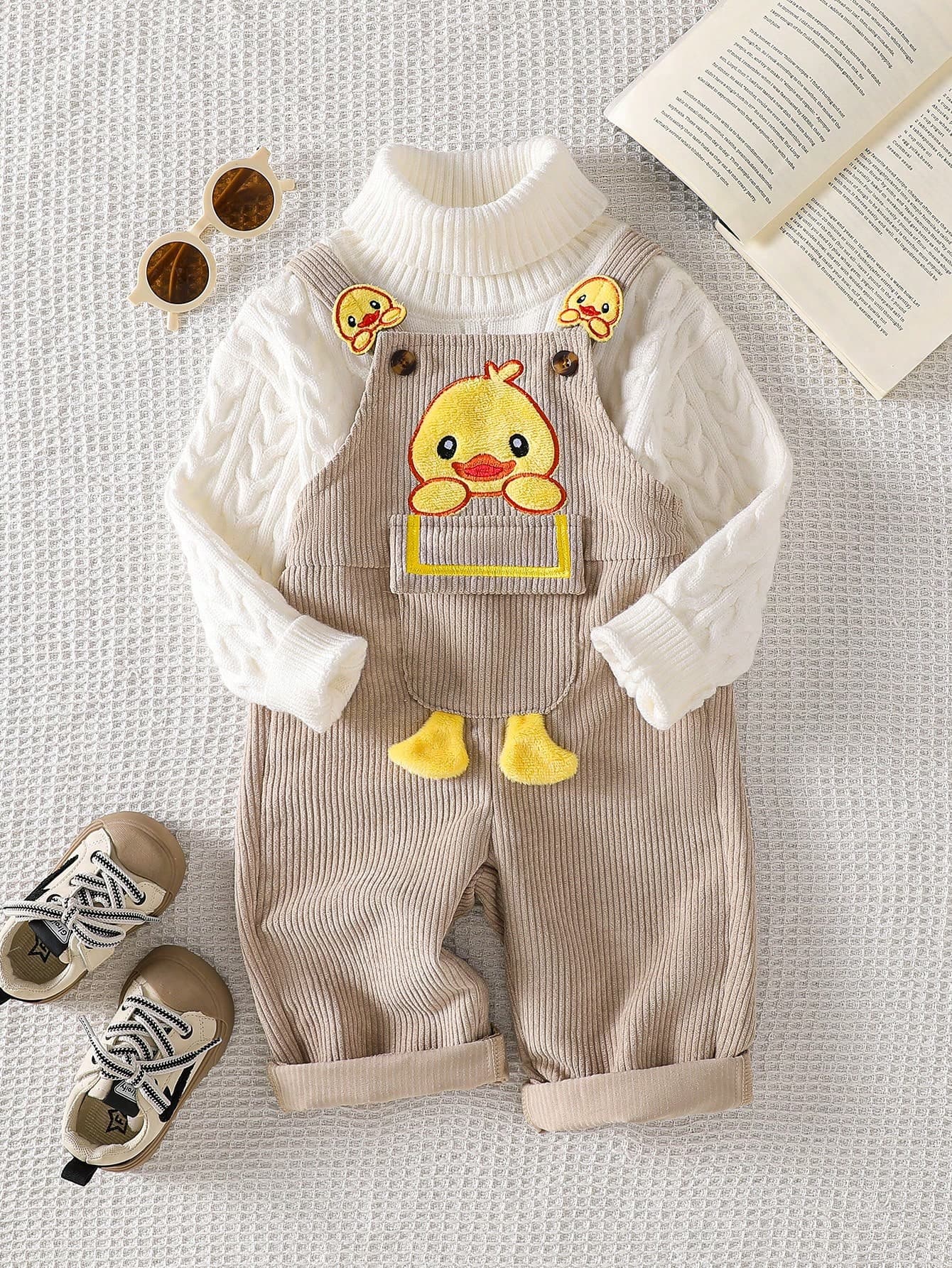 SHEIN Playful Pals Baby Boys 0-3 Years Old Spring/Autumn Khaki Letter Embroidered Corduroy Jumpsuit, Suitable For Outings, Shopping, Casual, Birthday Parties