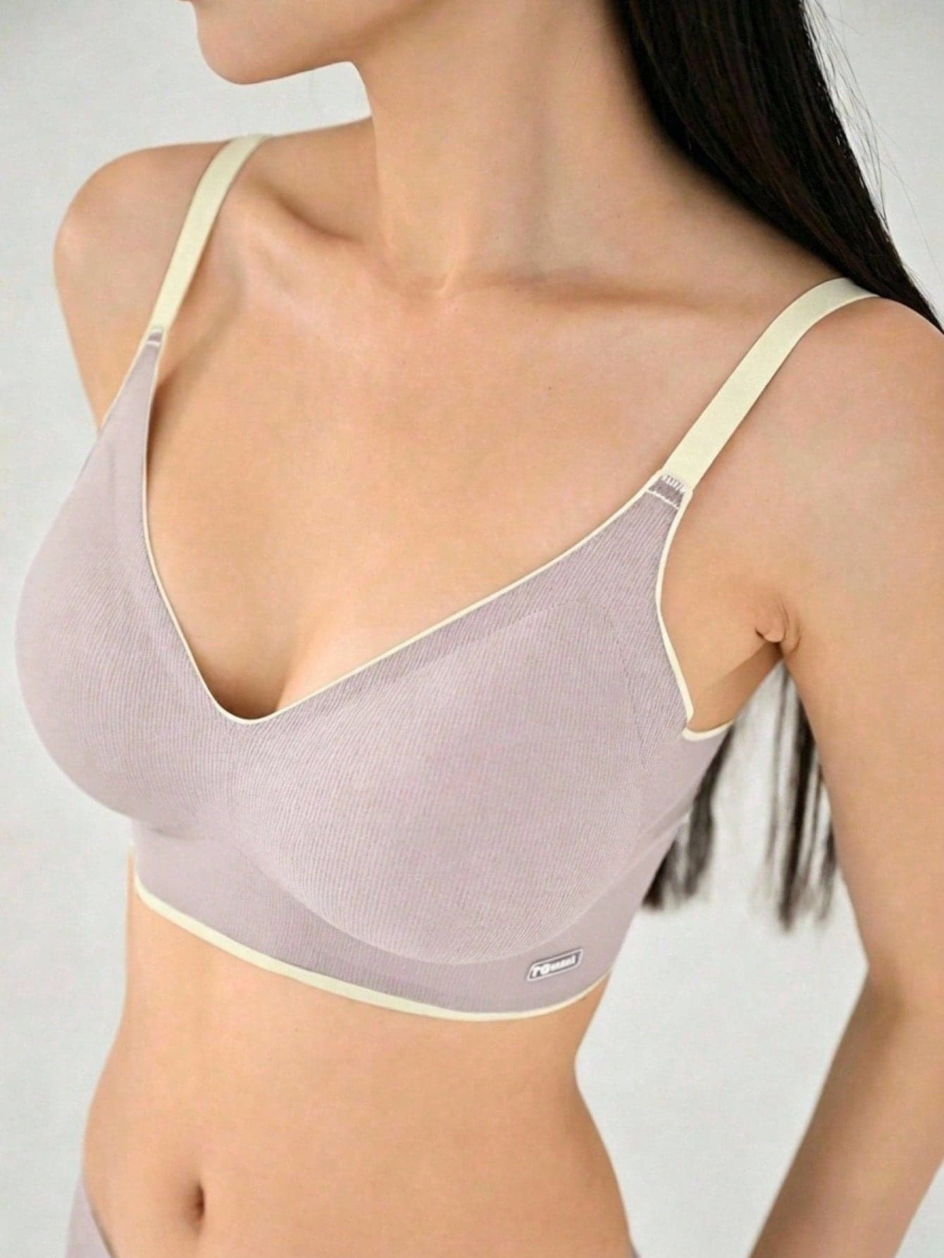 DAZY Women's Colorblock Adjustable Strap Minimalist Bra